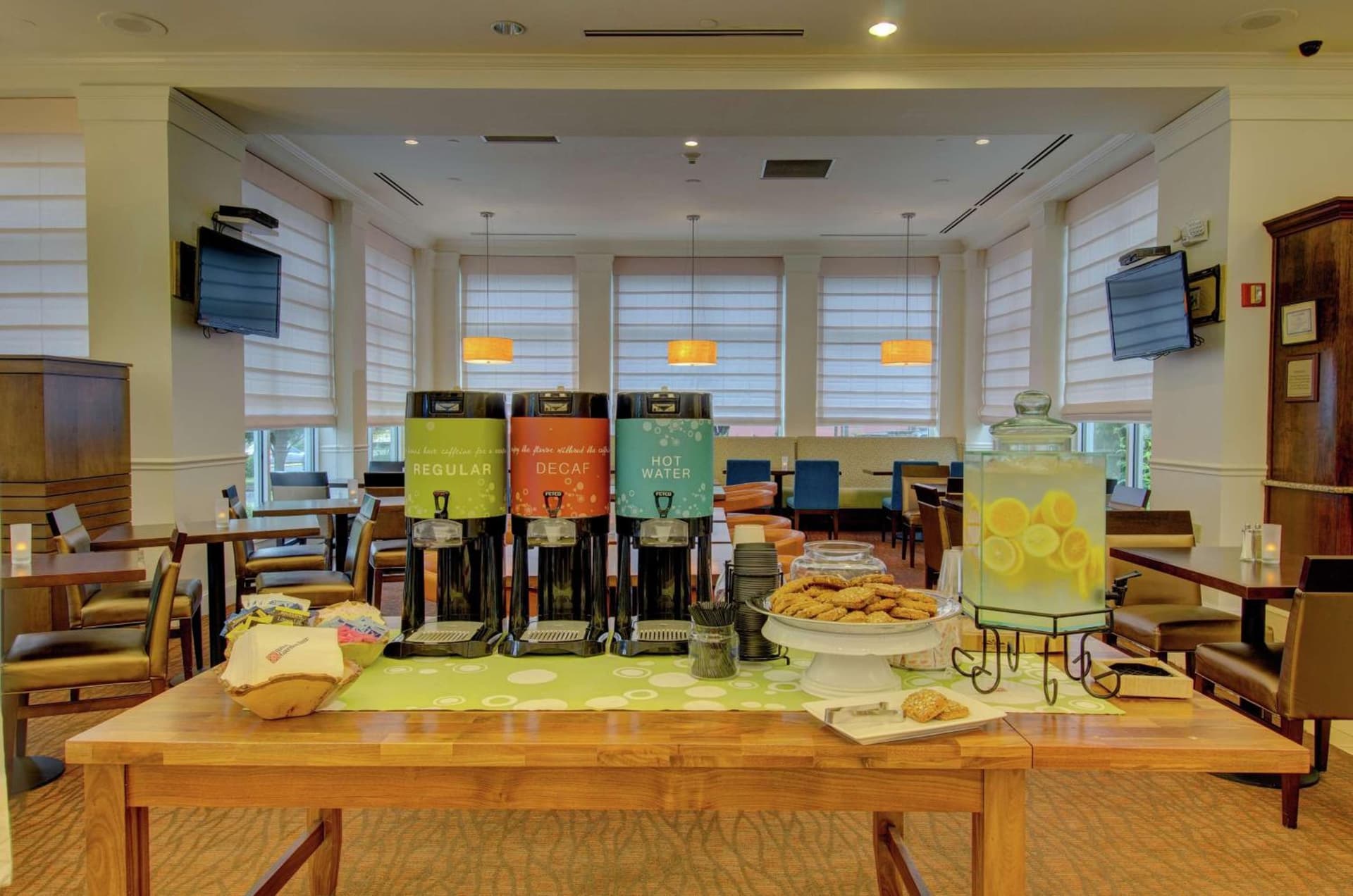 Hilton Garden Inn Norwalk gallery photo in Norwalk, CT — image 59