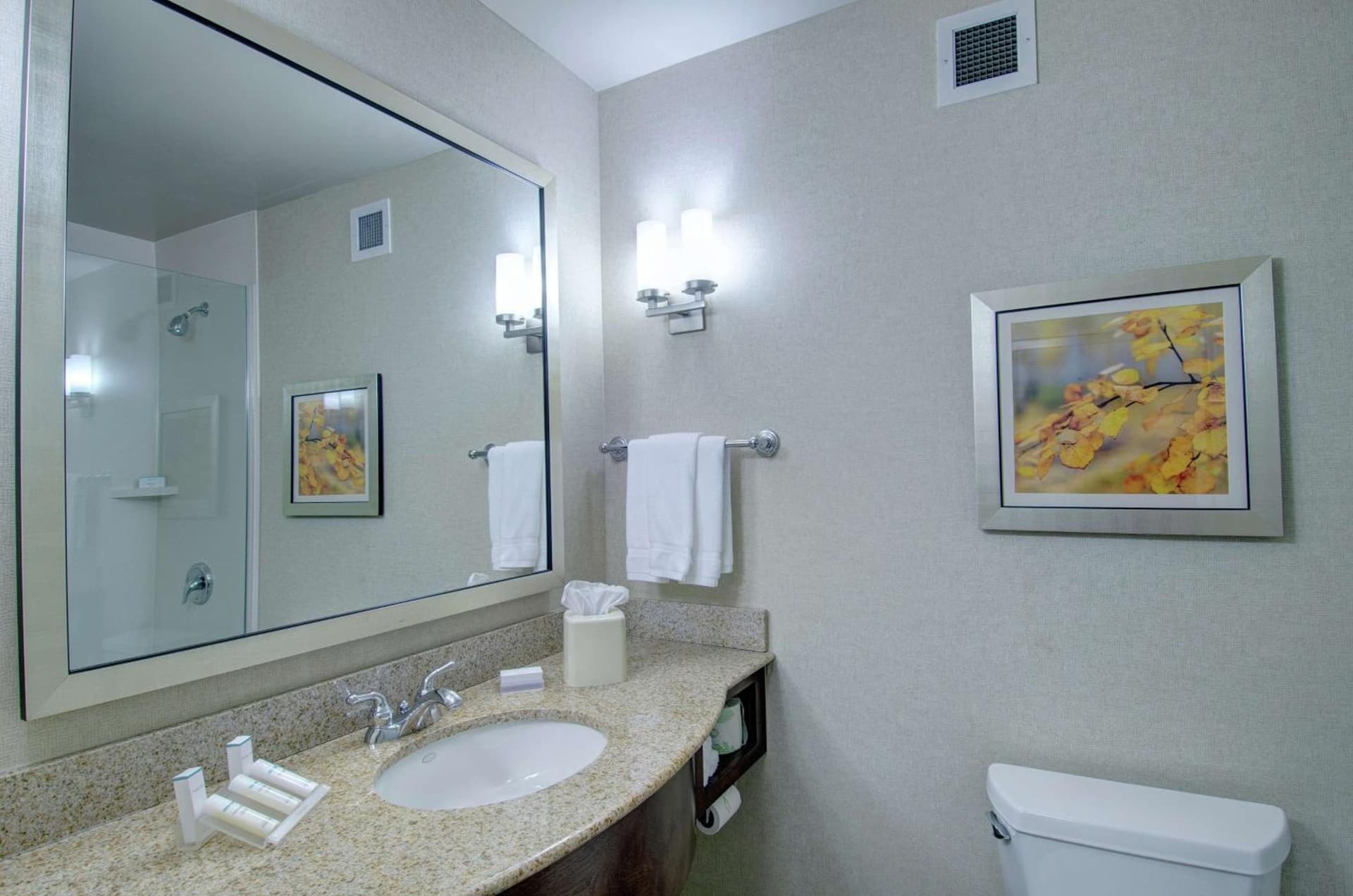 Hilton Garden Inn Norwalk gallery photo in Norwalk, CT — image 63