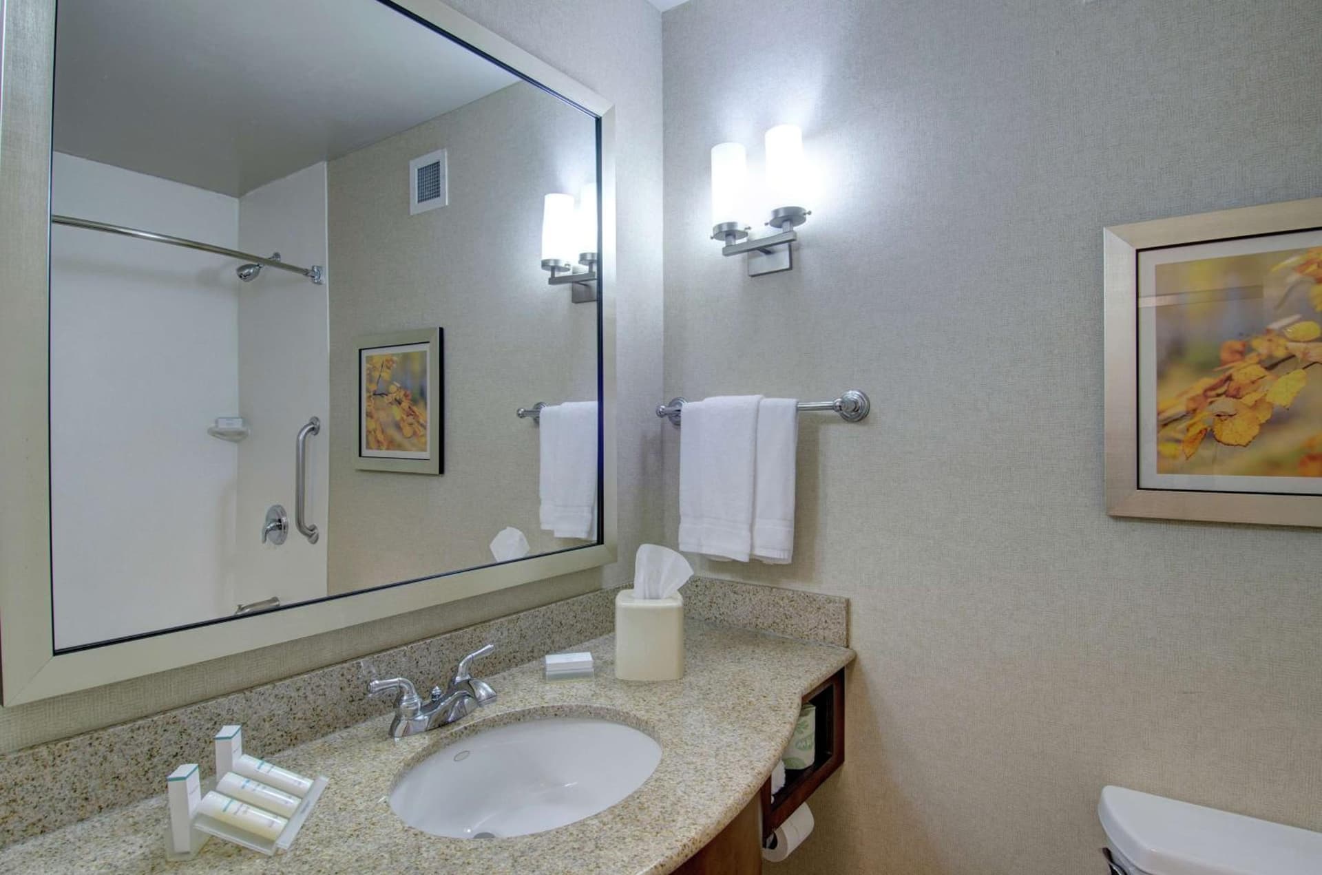 Hilton Garden Inn Norwalk gallery photo in Norwalk, CT — image 54