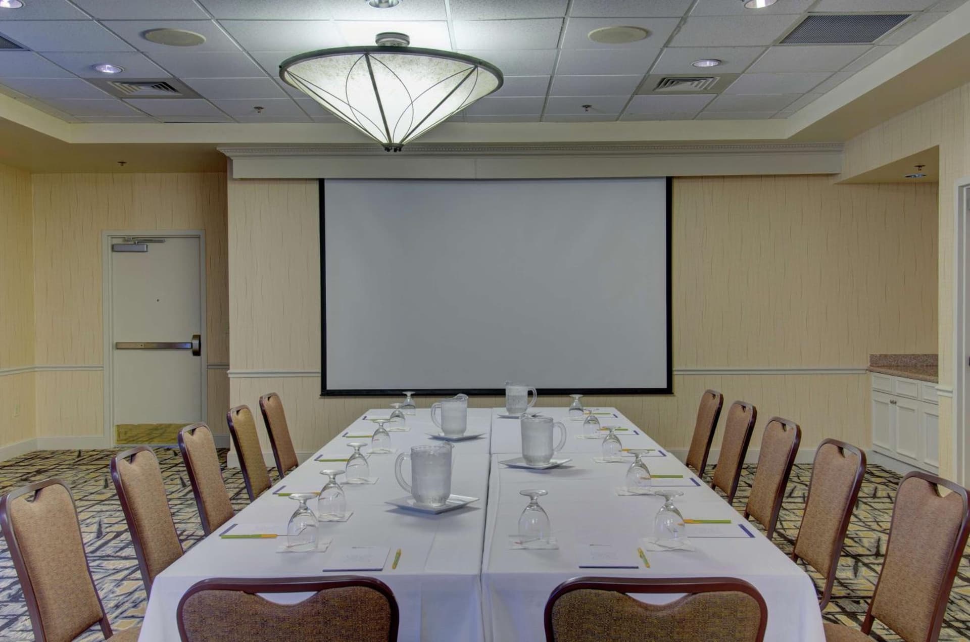 Hilton Garden Inn Norwalk gallery photo in Norwalk, CT — image 48