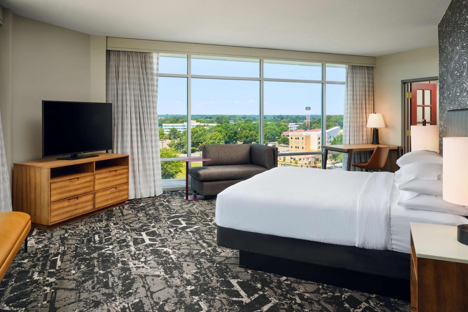 Embassy Suites by Hilton Hampton Convention Center gallery photo in Hampton, VA — image 27