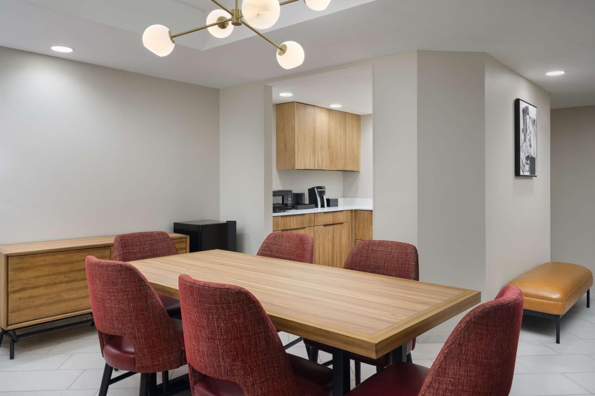 Embassy Suites by Hilton Hampton Convention Center gallery photo in Hampton, VA — image 29