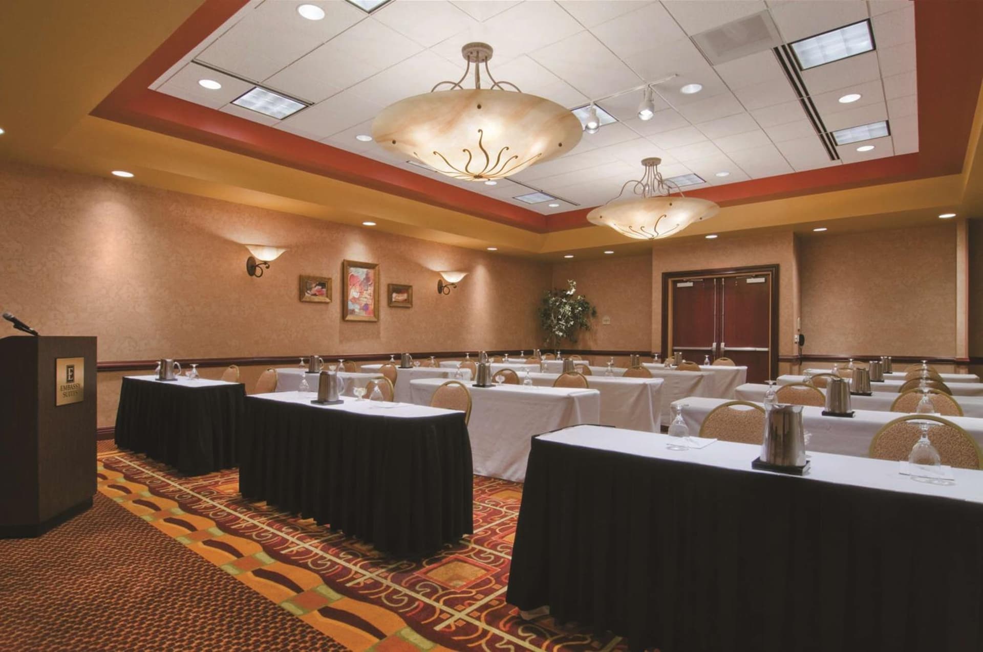 Embassy Suites by Hilton Hampton Convention Center gallery photo in Hampton, VA — image 4