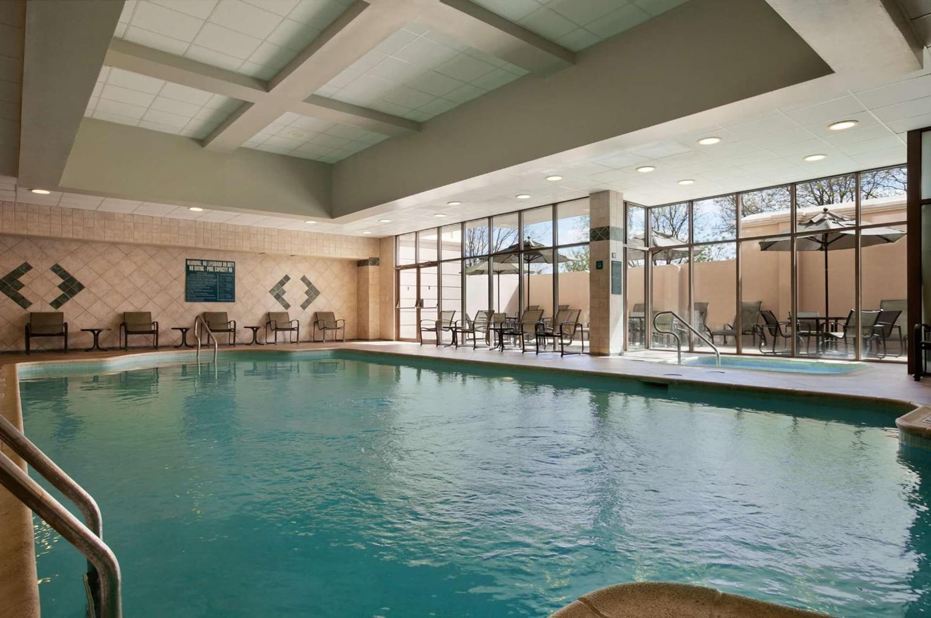 Embassy Suites by Hilton Philadelphia Airport gallery photo in Philadelphia, PA — image 44