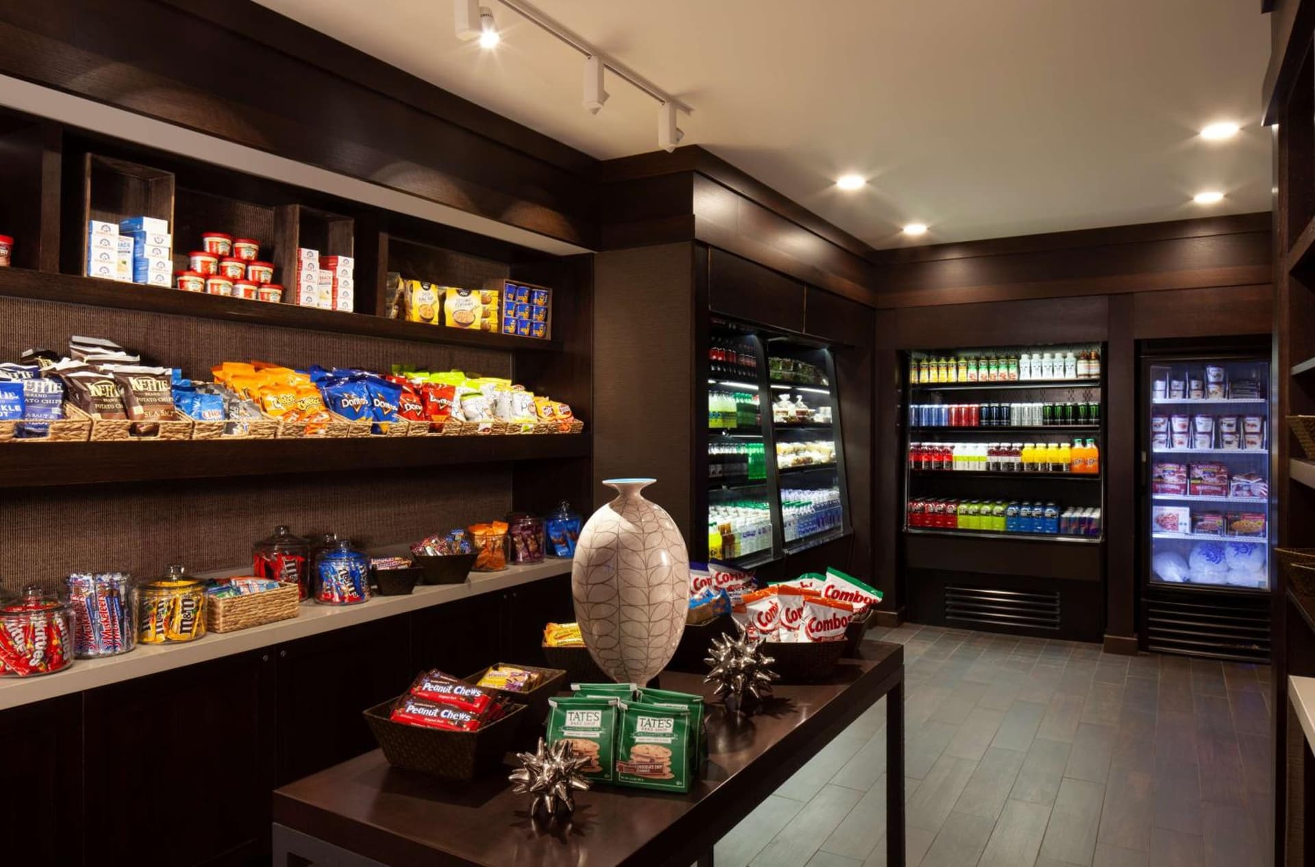 Embassy Suites by Hilton Philadelphia Airport gallery photo in Philadelphia, PA — image 24