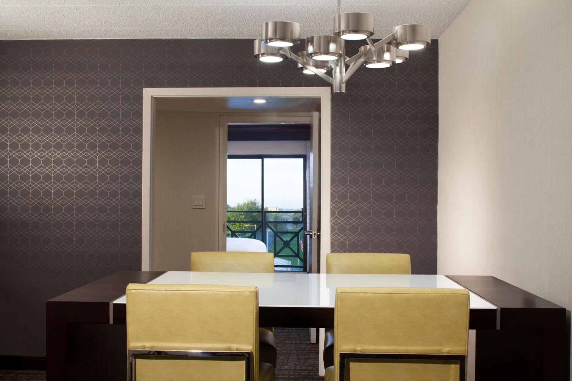 Embassy Suites by Hilton Philadelphia Airport gallery photo in Philadelphia, PA — image 31