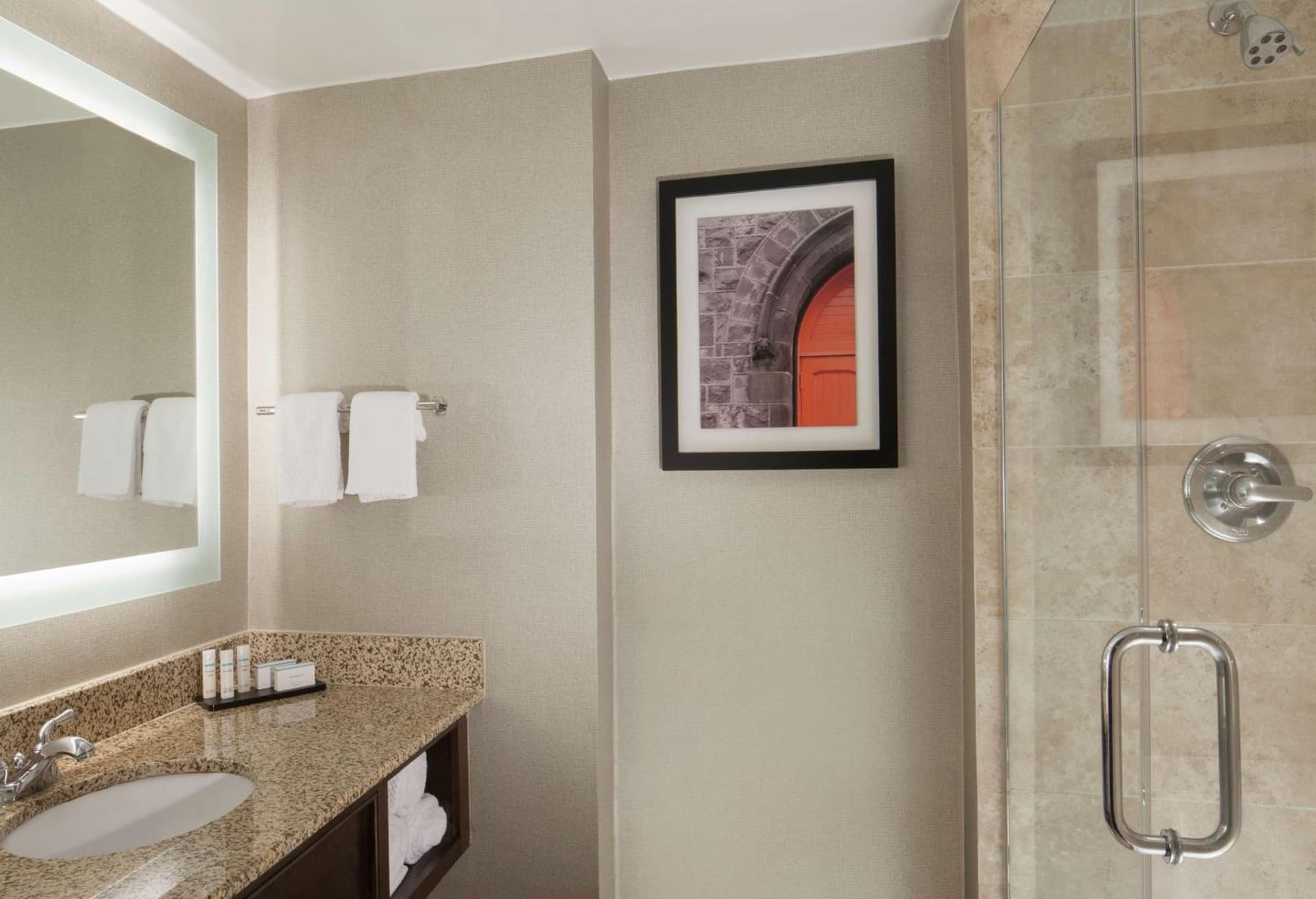 Embassy Suites by Hilton Philadelphia Airport gallery photo in Philadelphia, PA — image 25