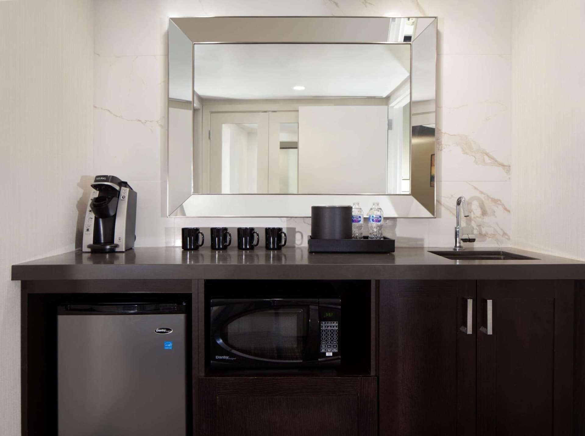 Embassy Suites by Hilton Philadelphia Airport gallery photo in Philadelphia, PA — image 49