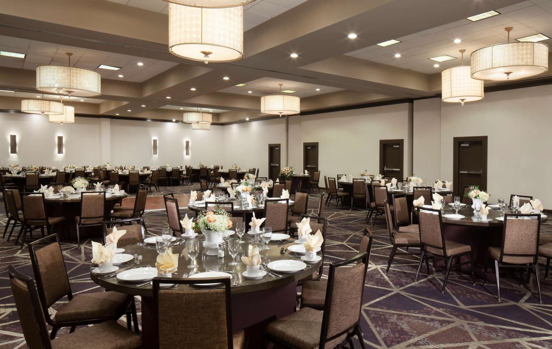Embassy Suites by Hilton Philadelphia Airport gallery photo in Philadelphia, PA — image 27