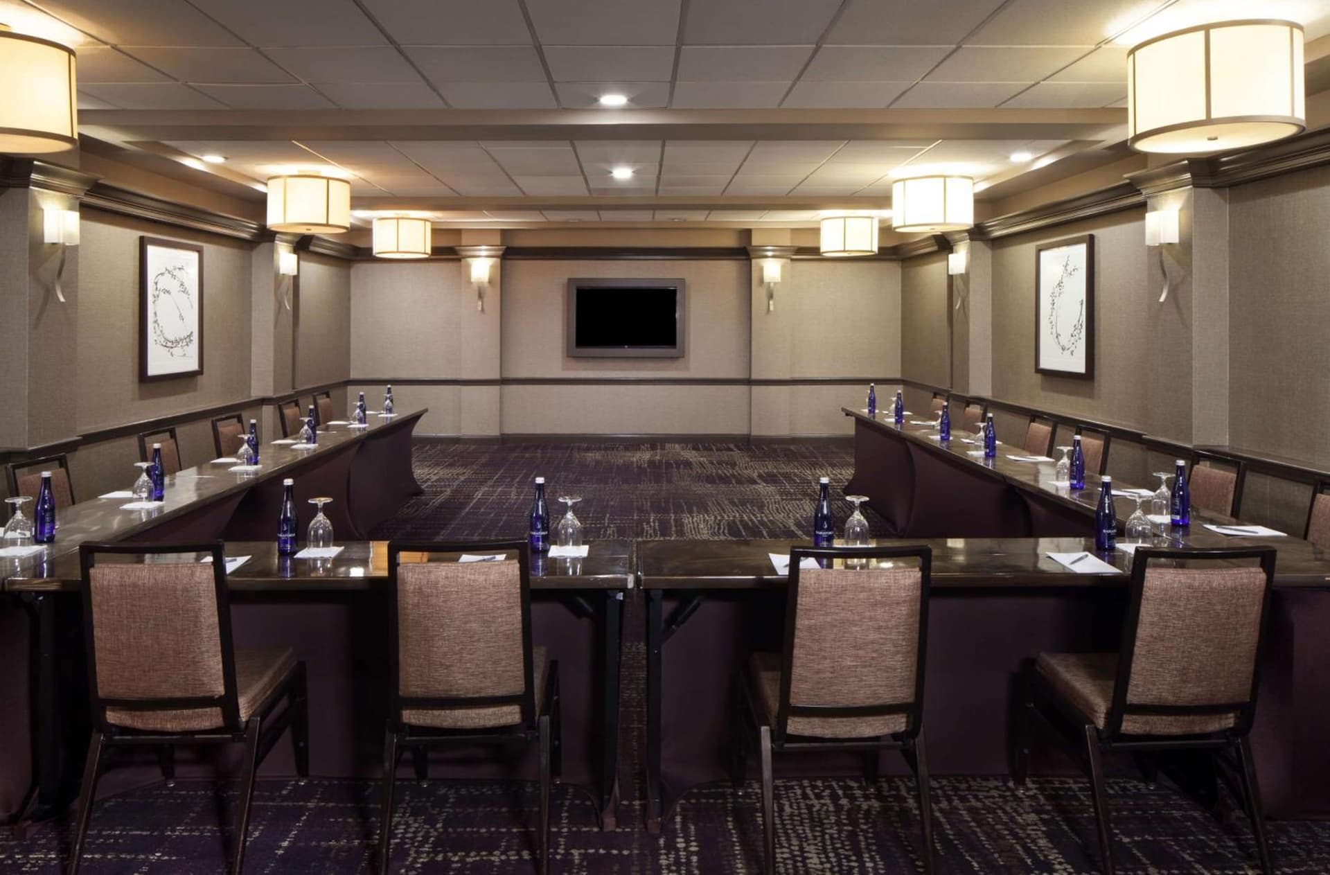 Embassy Suites by Hilton Philadelphia Airport gallery photo in Philadelphia, PA — image 42