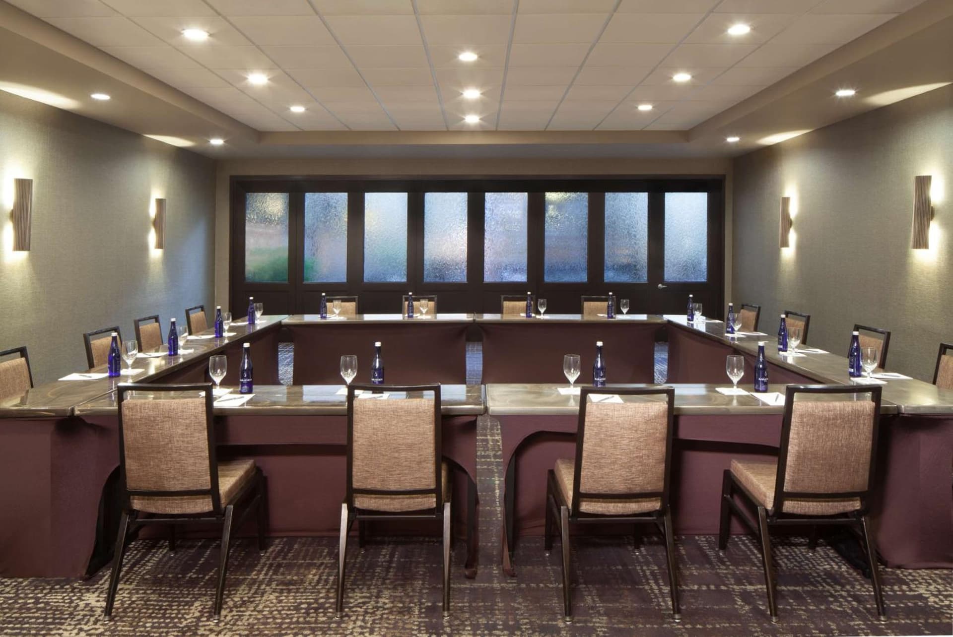 Embassy Suites by Hilton Philadelphia Airport gallery photo in Philadelphia, PA — image 32