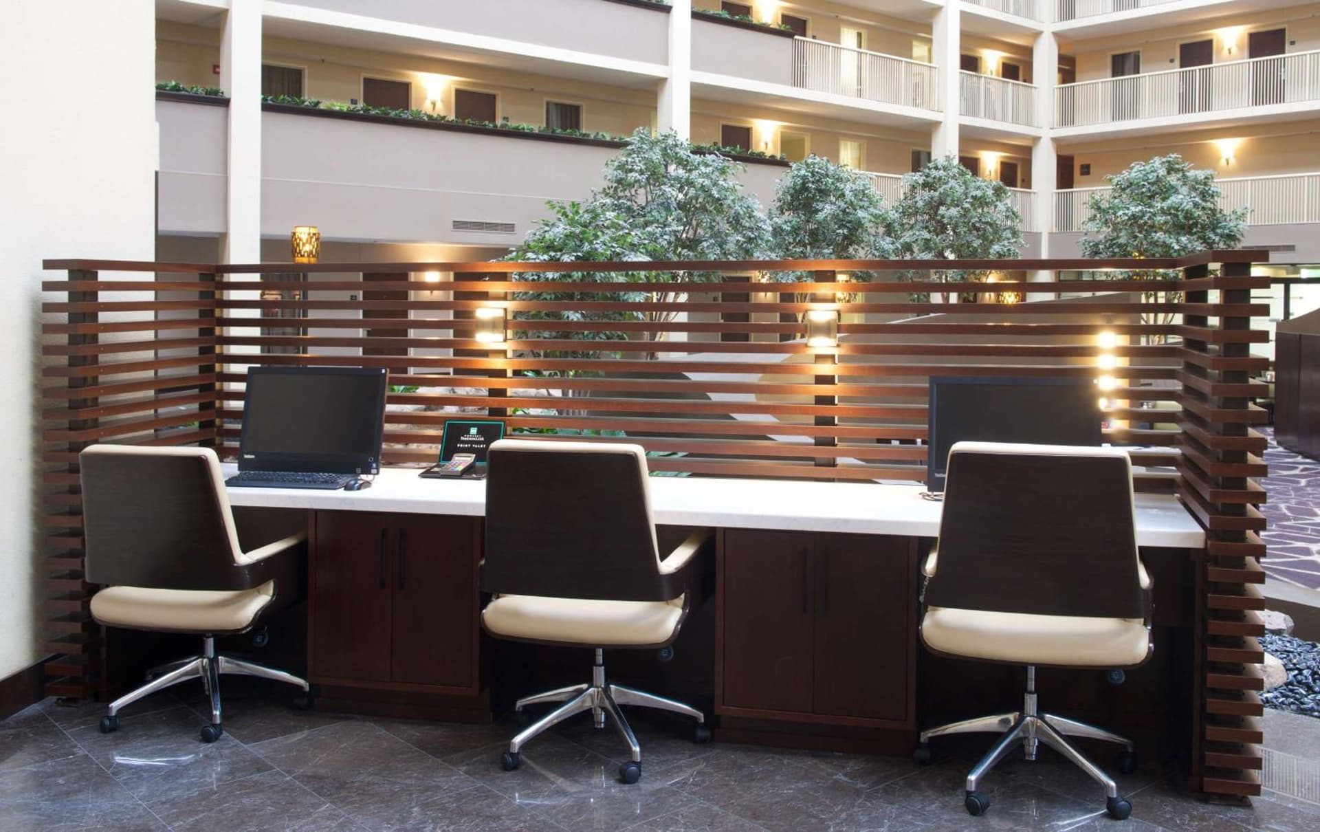 Embassy Suites by Hilton Philadelphia Airport gallery photo in Philadelphia, PA — image 55