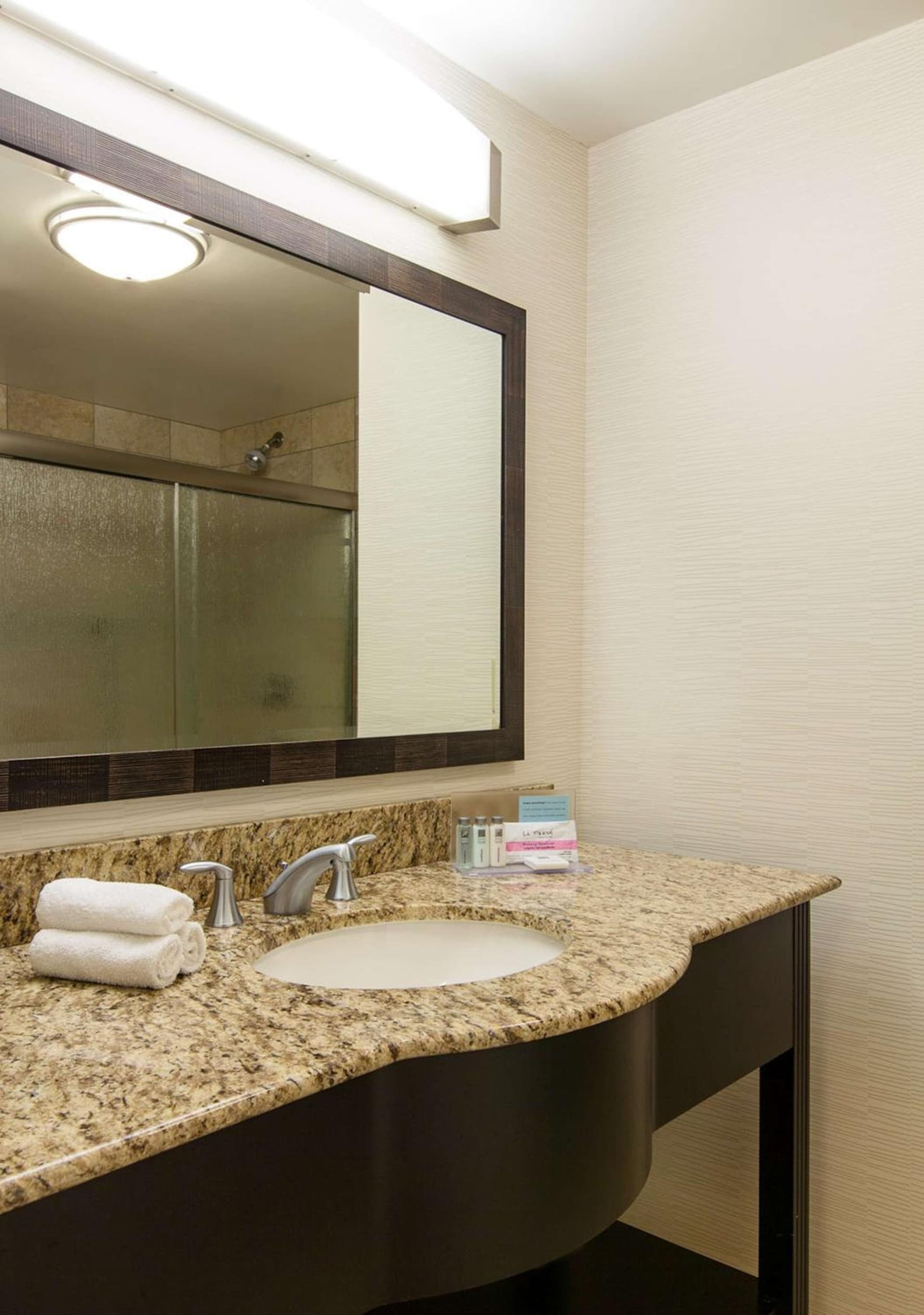 Hampton Inn & Suites Phoenix Chandler Fashion Center gallery photo in Chandler, AZ — image 11