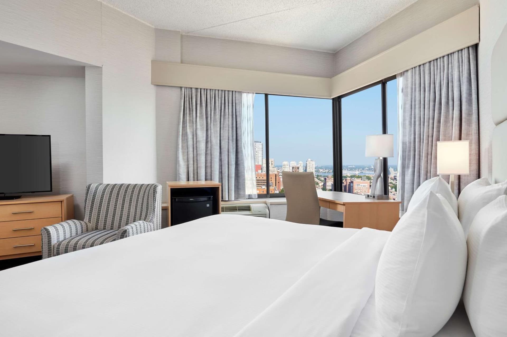 DoubleTree by Hilton Hotel Philadelphia Center City gallery photo in Philadelphia, PA — image 10