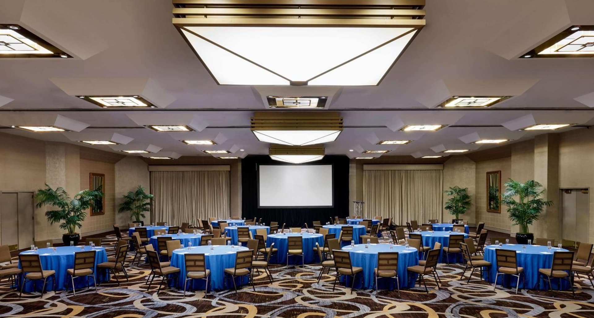 DoubleTree by Hilton Hotel Philadelphia Center City gallery photo in Philadelphia, PA — image 31