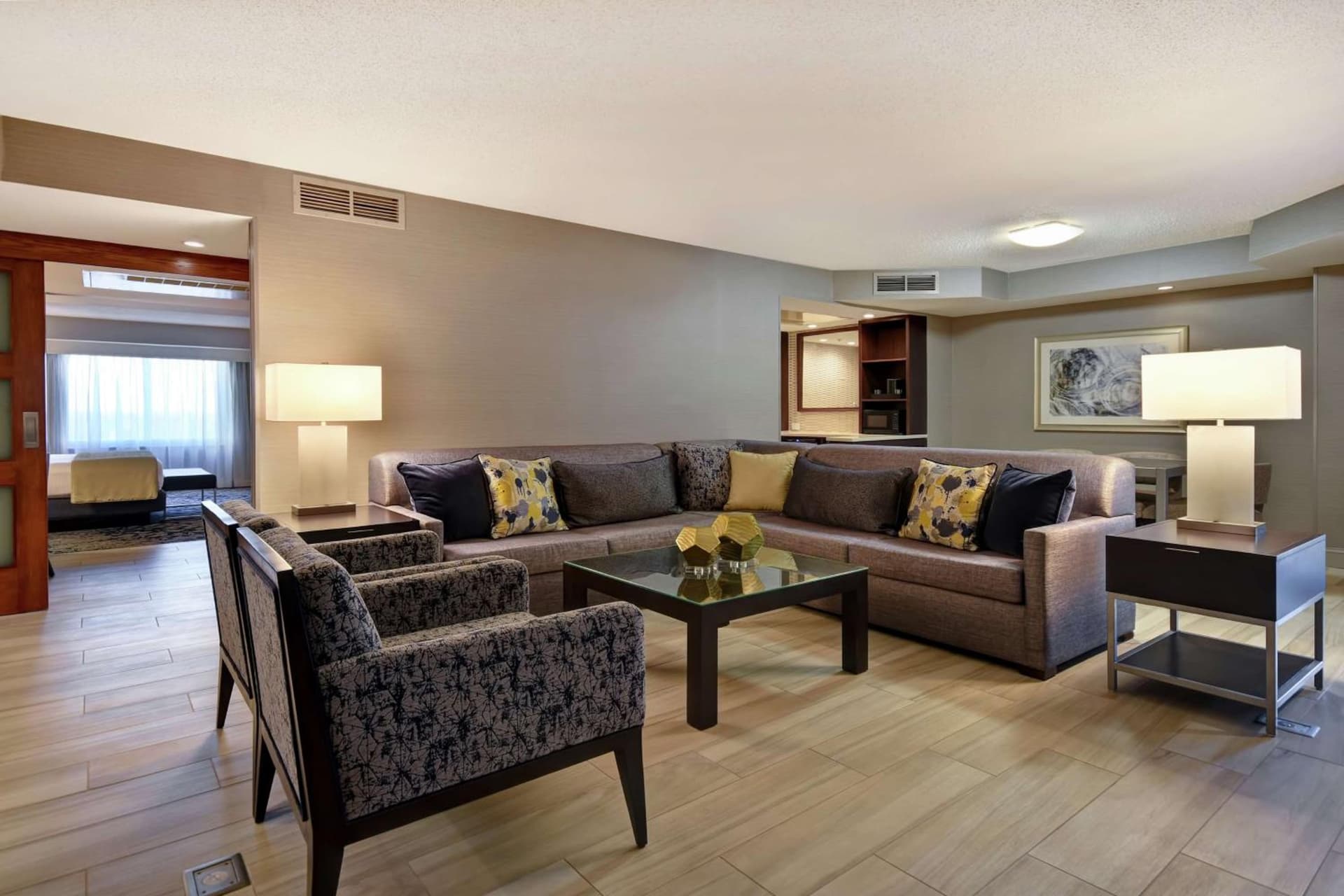 Embassy Suites by Hilton Raleigh Durham Research Triangle gallery photo in Cary, NC — image 99