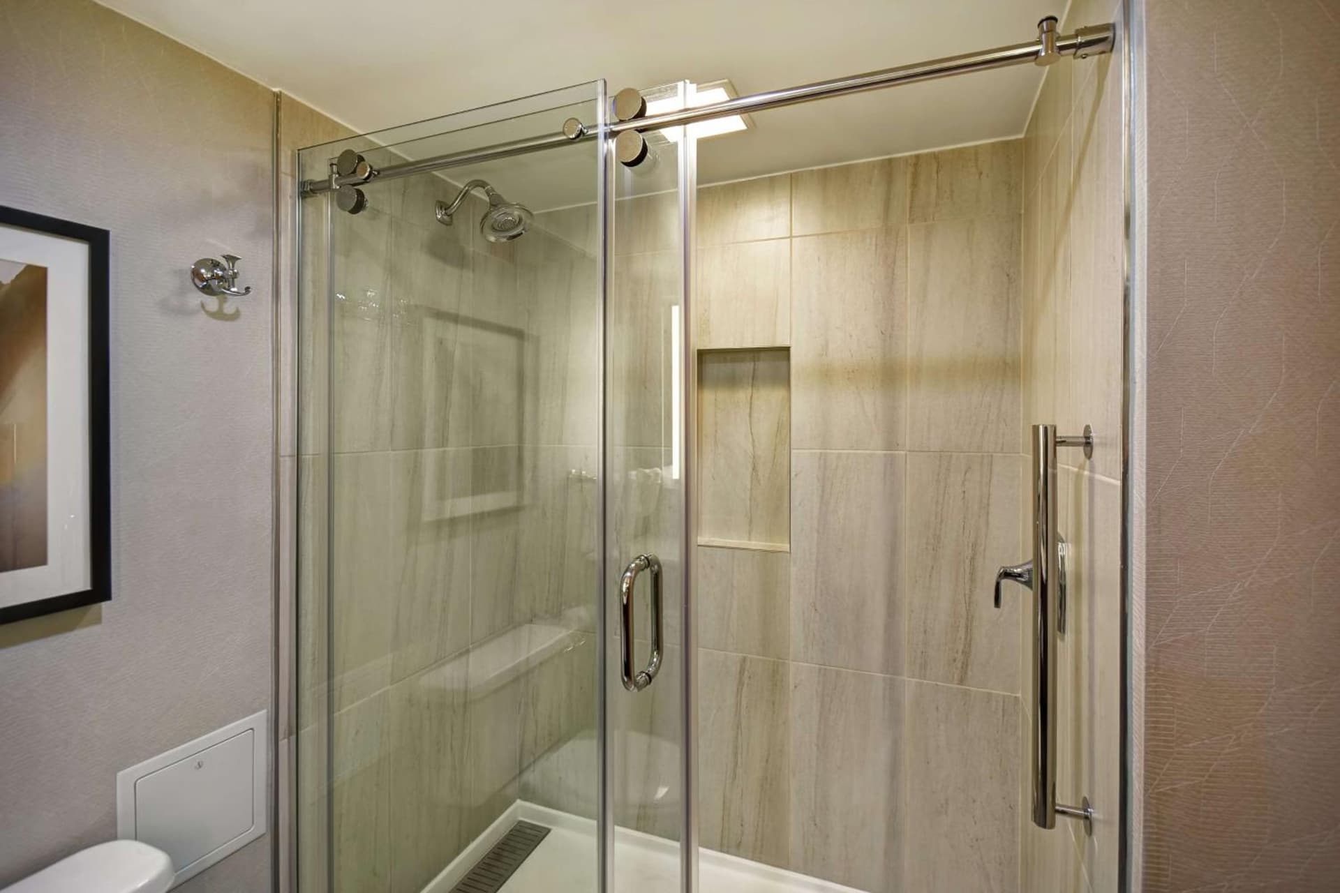 Embassy Suites by Hilton Raleigh Durham Research Triangle gallery photo in Cary, NC — image 81