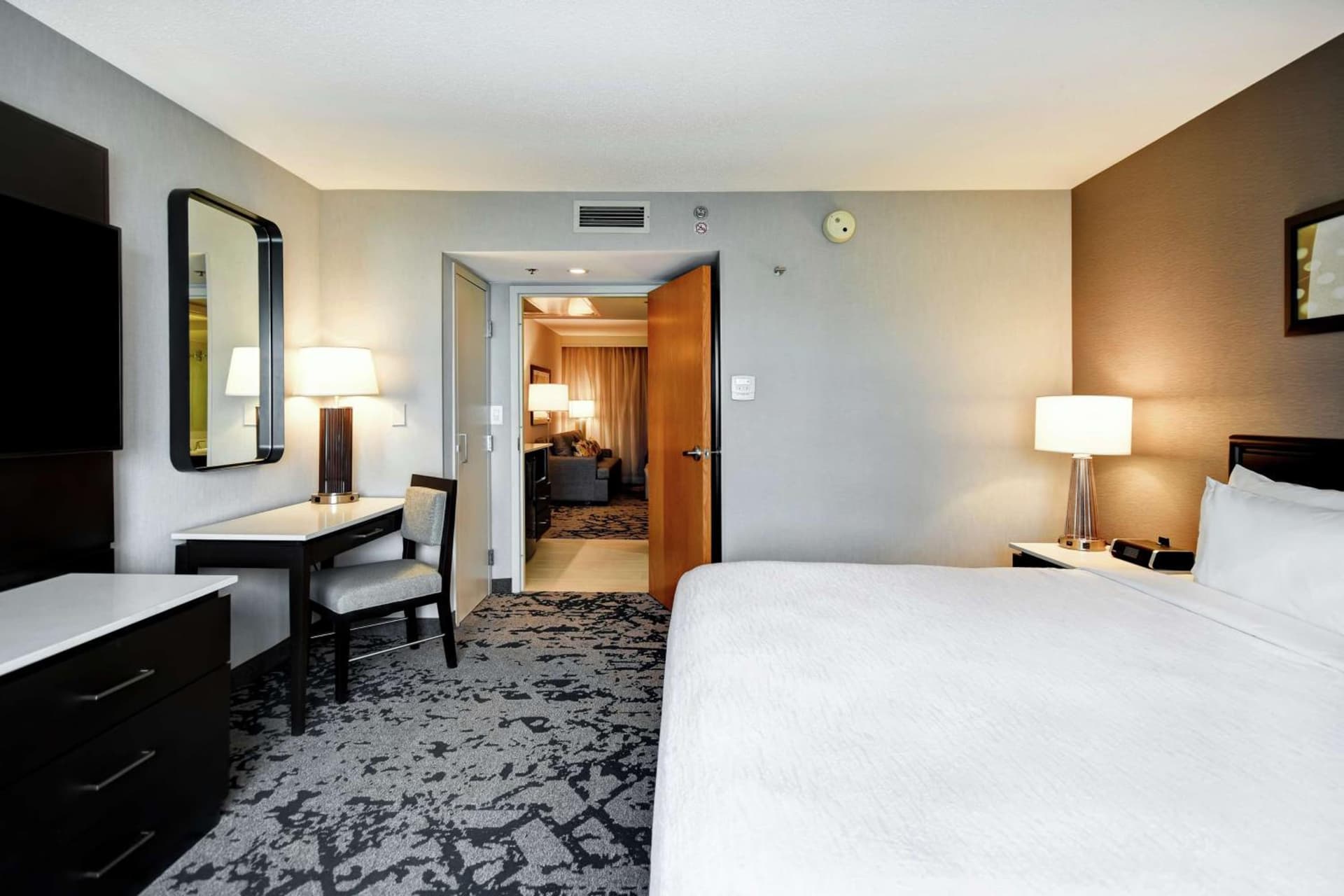 Embassy Suites by Hilton Raleigh Durham Research Triangle gallery photo in Cary, NC — image 8