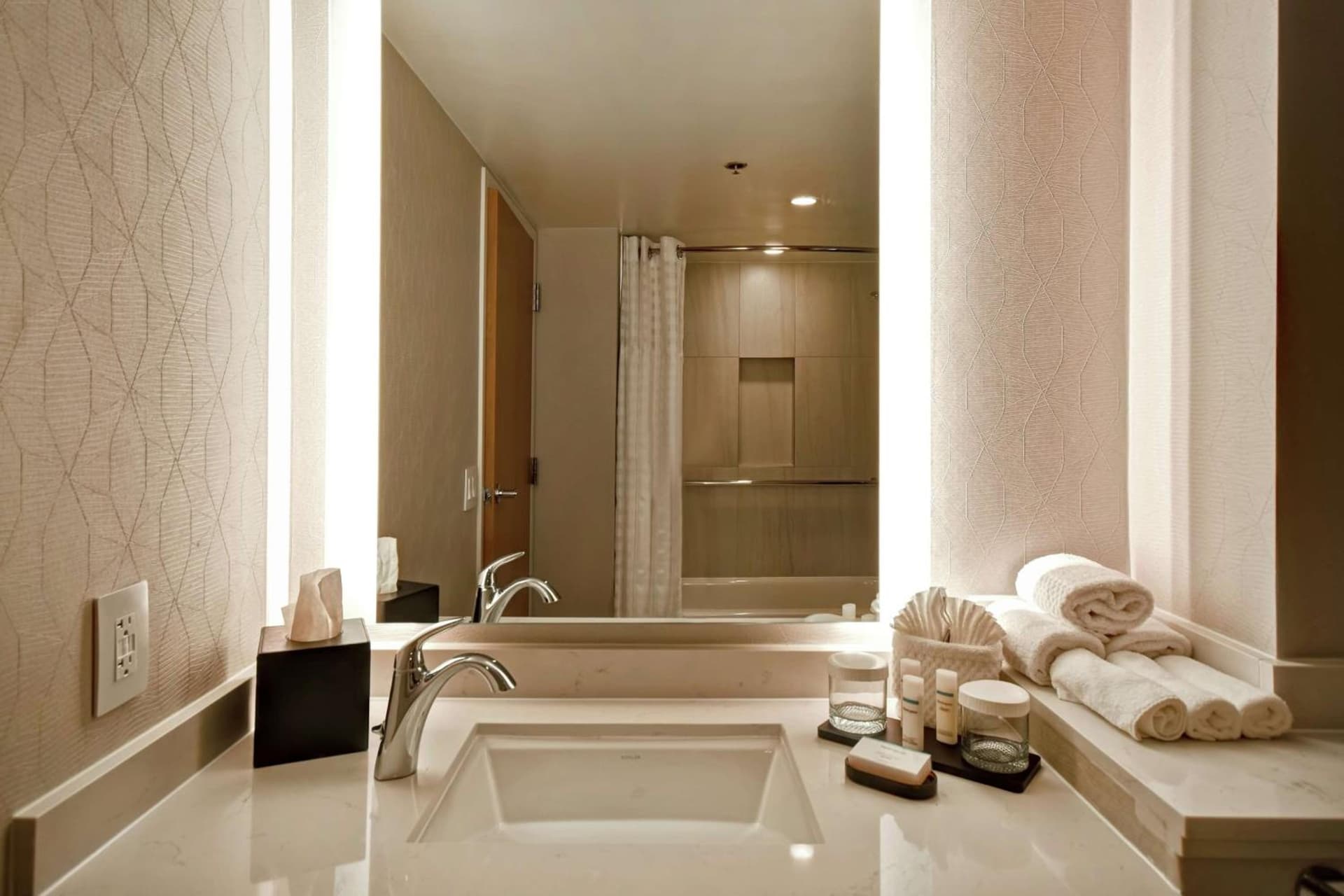 Embassy Suites by Hilton Raleigh Durham Research Triangle gallery photo in Cary, NC — image 92