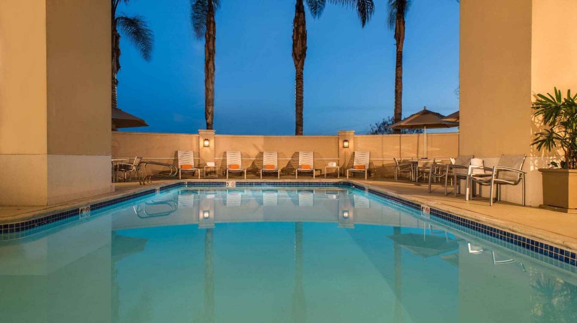 Hilton Santa Clara property views in Santa Clara, CA — gallery photo 3
