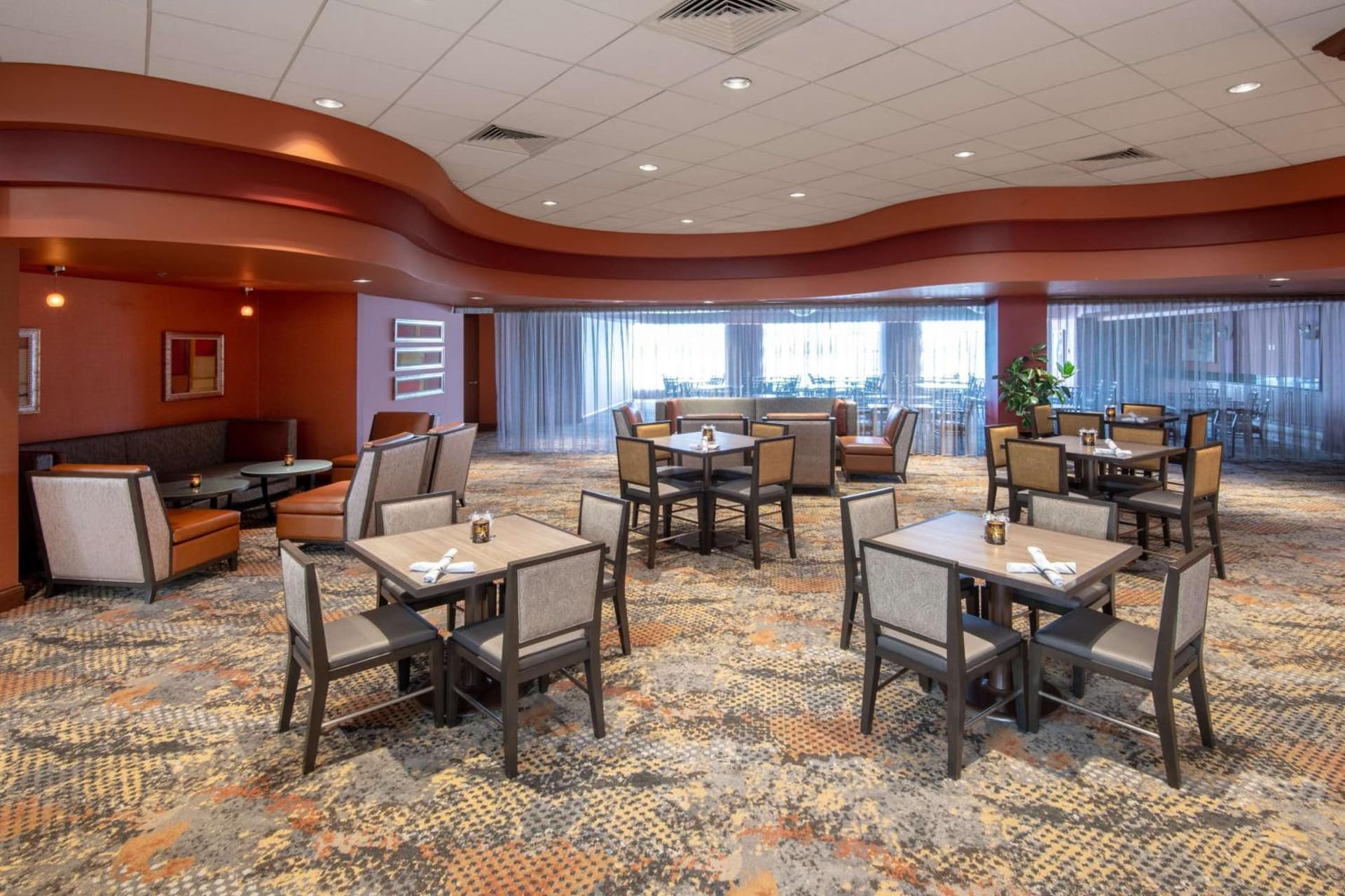 Embassy Suites Northwest Arkansas - Hotel, Spa & Convention Center gallery photo in Rogers, AR — image 54