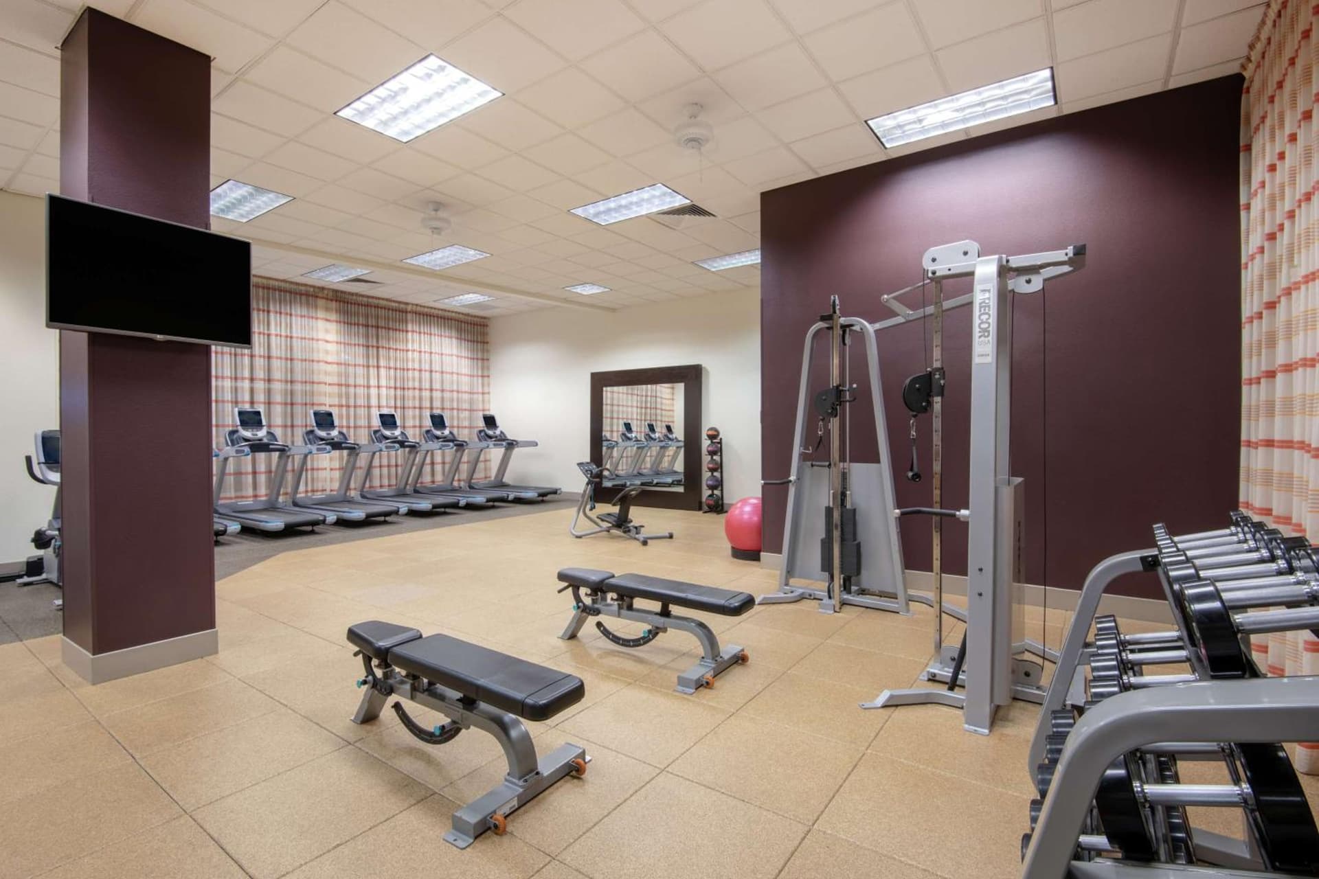 Embassy Suites Northwest Arkansas - Hotel, Spa & Convention Center gallery photo in Rogers, AR — image 7