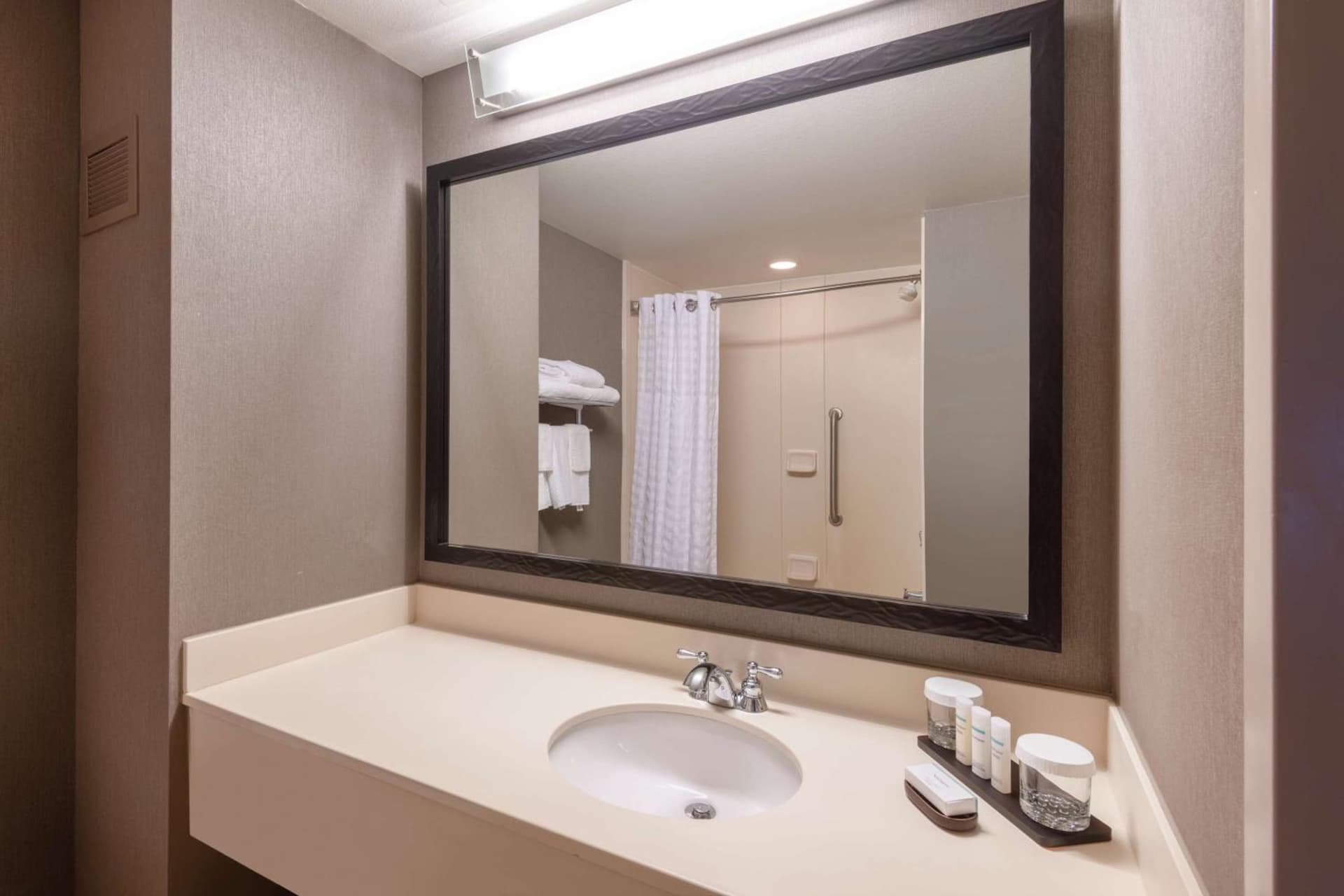 Embassy Suites Northwest Arkansas - Hotel, Spa & Convention Center gallery photo in Rogers, AR — image 25