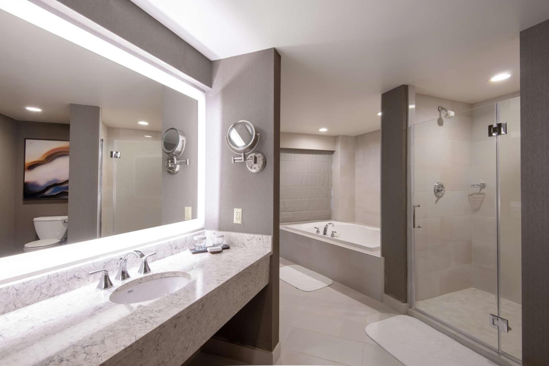 Embassy Suites Northwest Arkansas - Hotel, Spa & Convention Center gallery photo in Rogers, AR — image 60