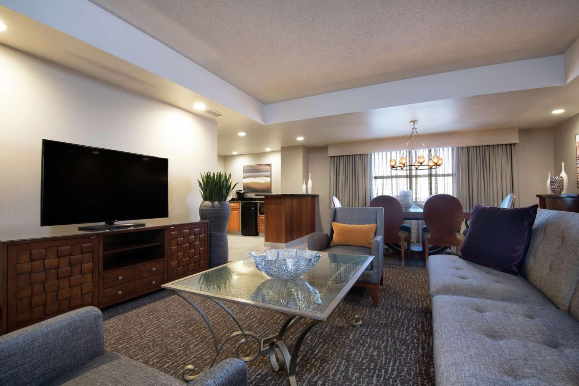 Embassy Suites Northwest Arkansas - Hotel, Spa & Convention Center gallery photo in Rogers, AR — image 57