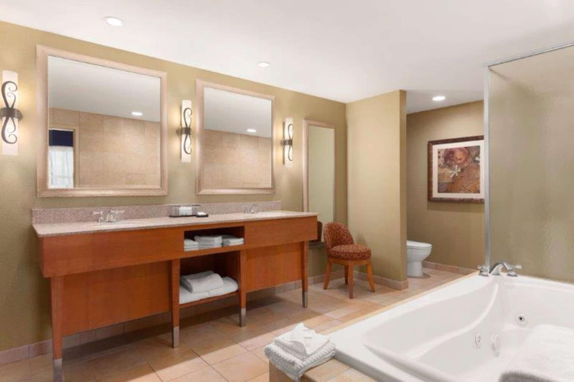 Embassy Suites Northwest Arkansas - Hotel, Spa & Convention Center gallery photo in Rogers, AR — image 33