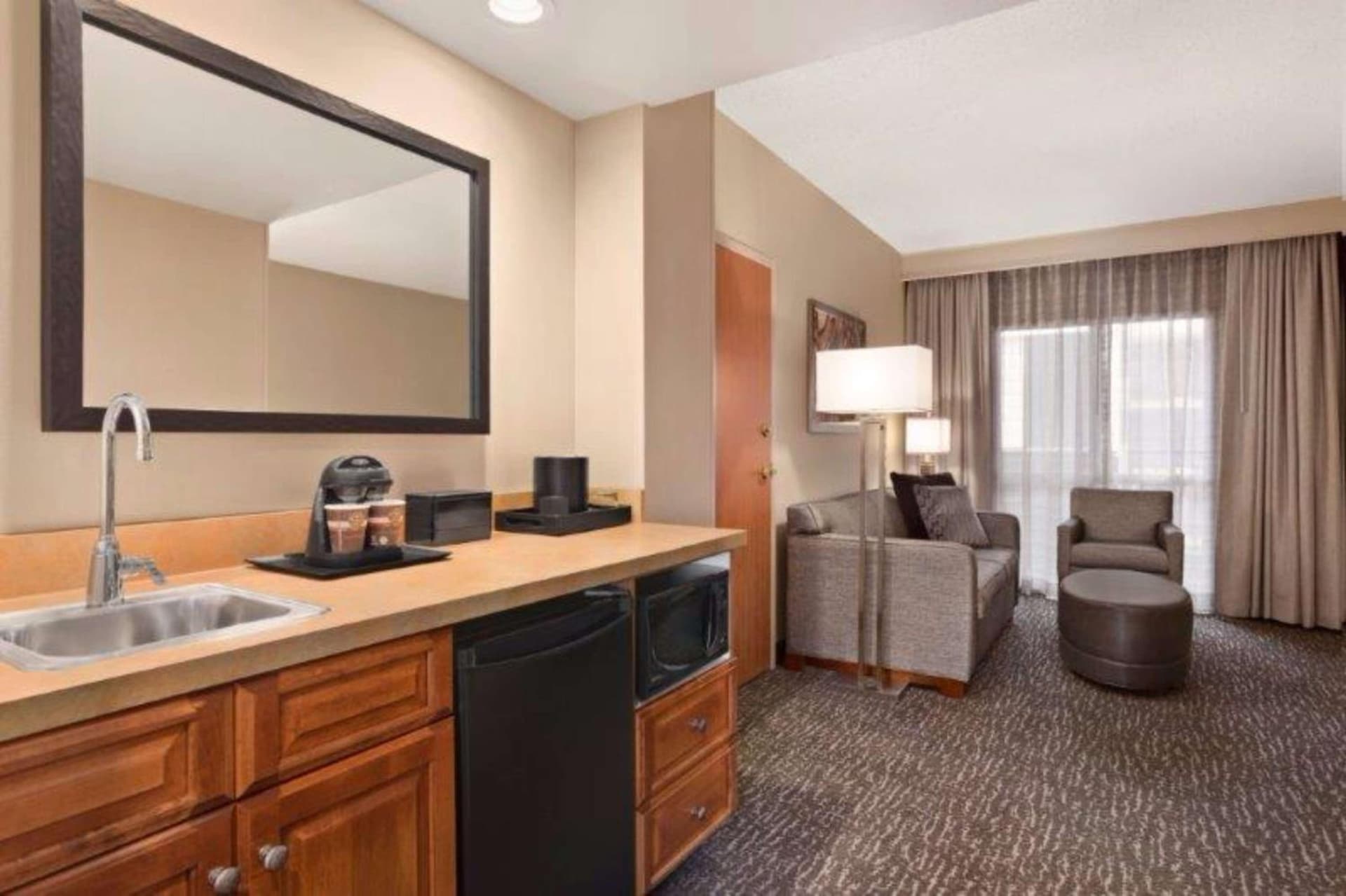 Embassy Suites Northwest Arkansas - Hotel, Spa & Convention Center gallery photo in Rogers, AR — image 27