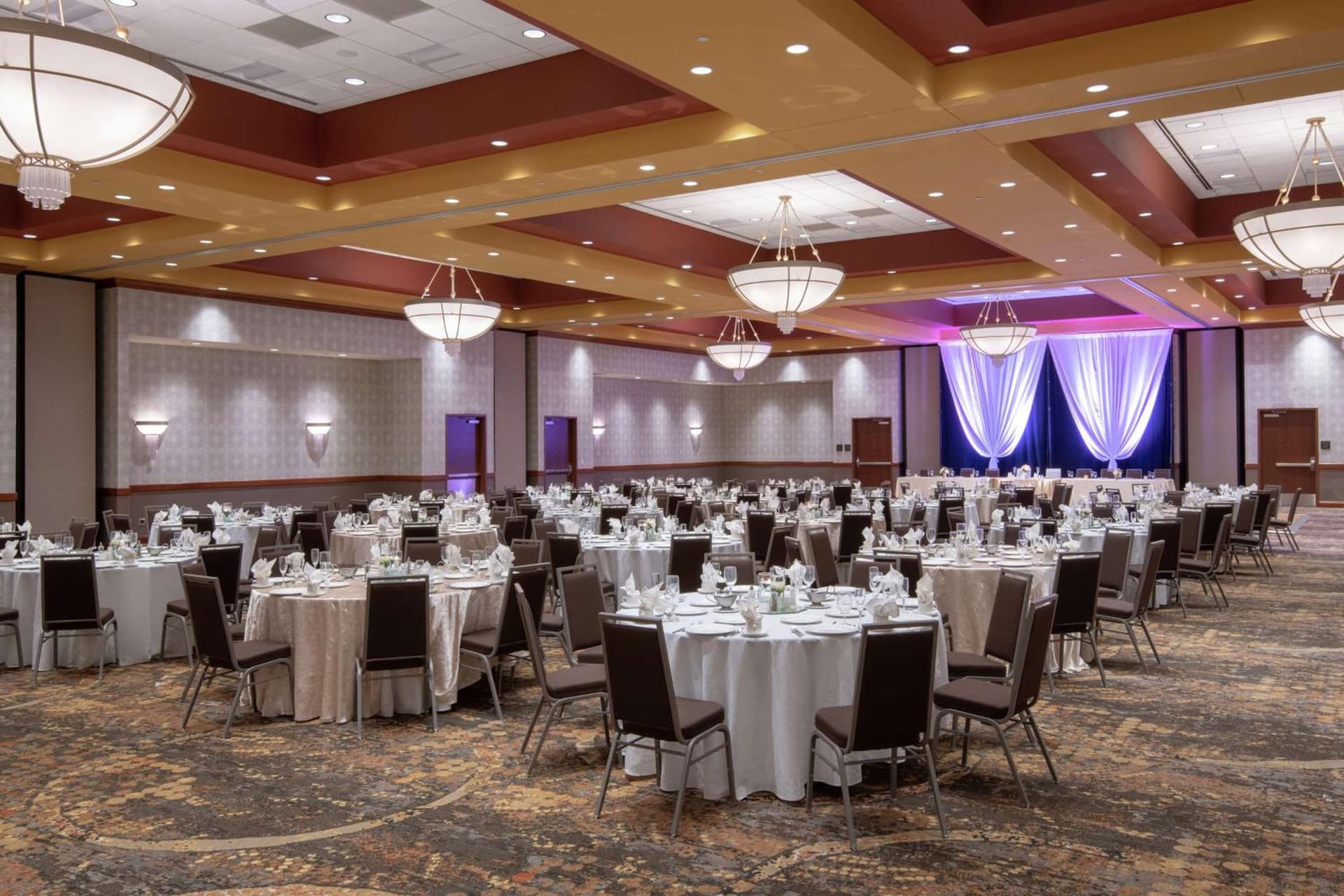 Embassy Suites Northwest Arkansas - Hotel, Spa & Convention Center interior in Rogers, AR — gallery photo 2