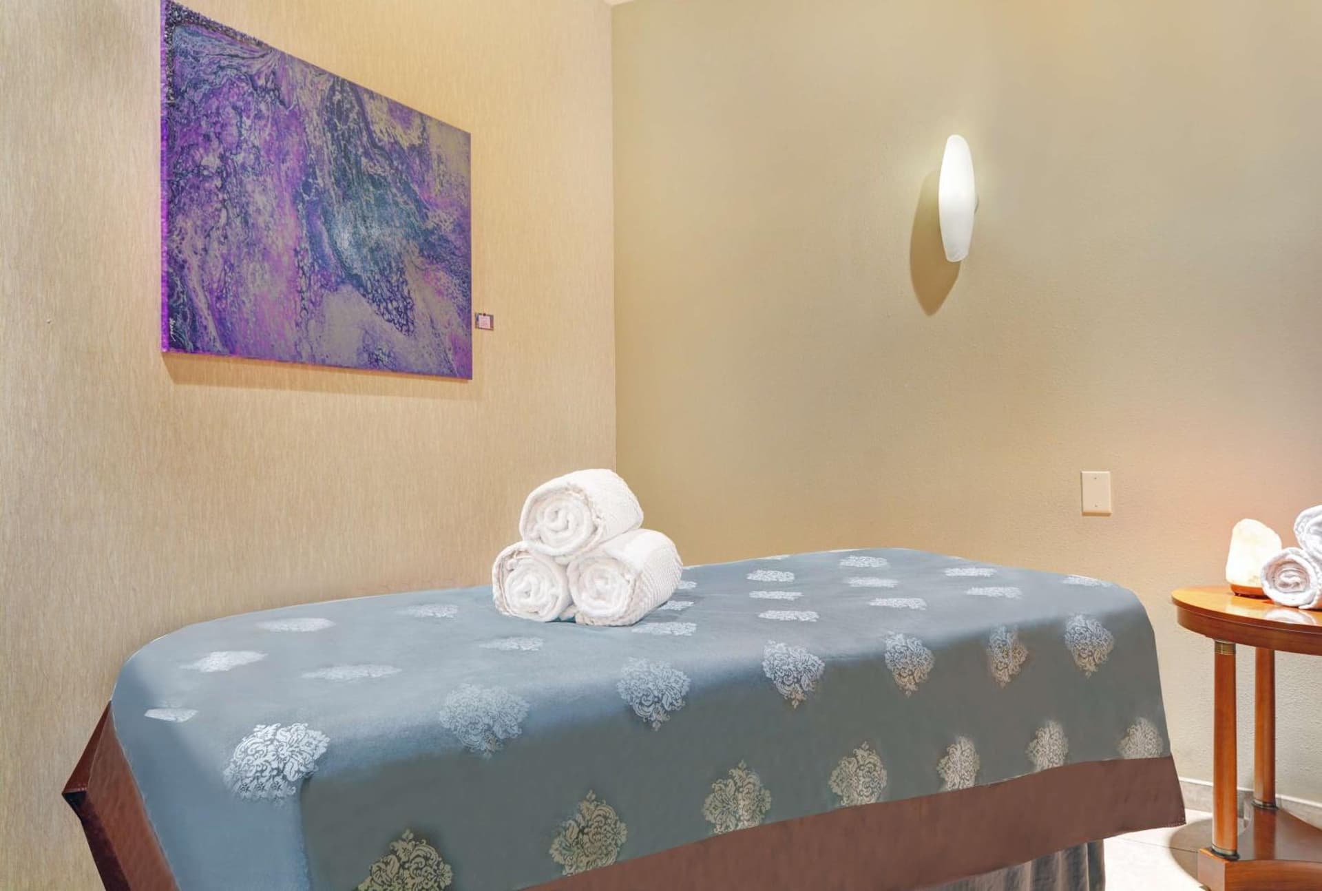 Embassy Suites Northwest Arkansas - Hotel, Spa & Convention Center gallery photo in Rogers, AR — image 48