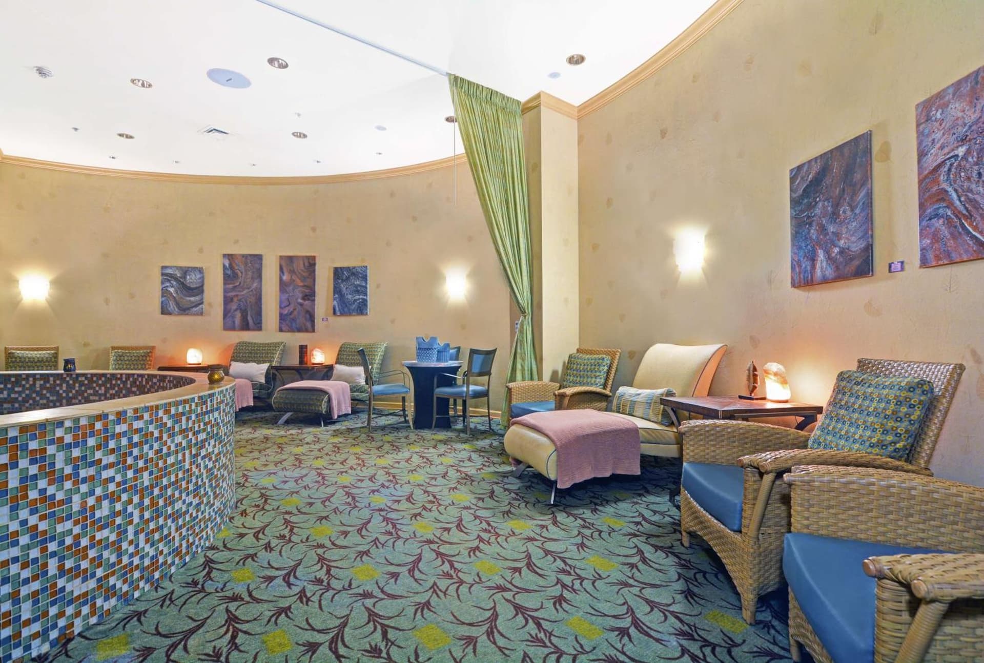 Embassy Suites Northwest Arkansas - Hotel, Spa & Convention Center gallery photo in Rogers, AR — image 69