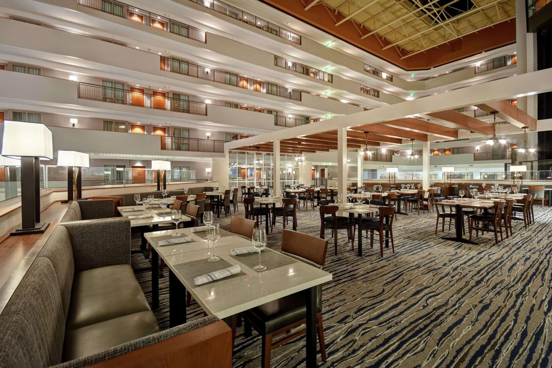 Embassy Suites by Hilton Omaha Downtown Old Market gallery photo in Omaha, NE — image 40