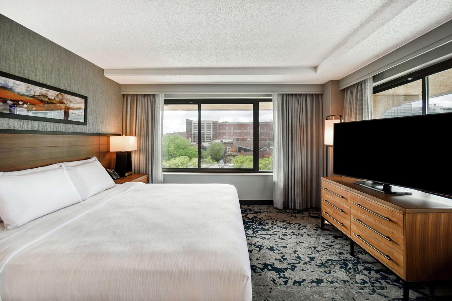 Embassy Suites by Hilton Omaha Downtown Old Market gallery photo in Omaha, NE — image 53