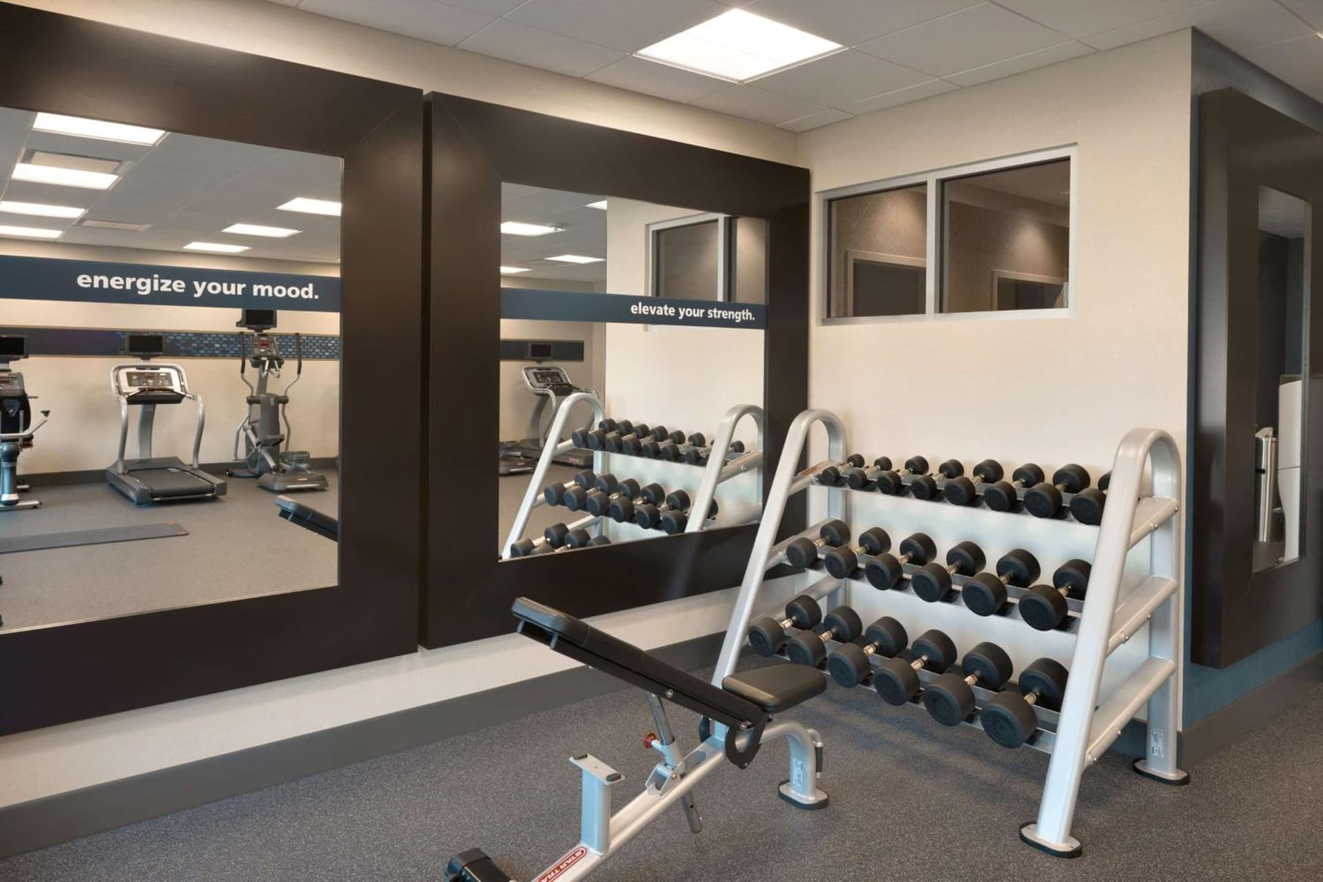 Hampton Inn & Suites Rosemont Chicago O'Hare gallery photo in Rosemont, IL — image 13