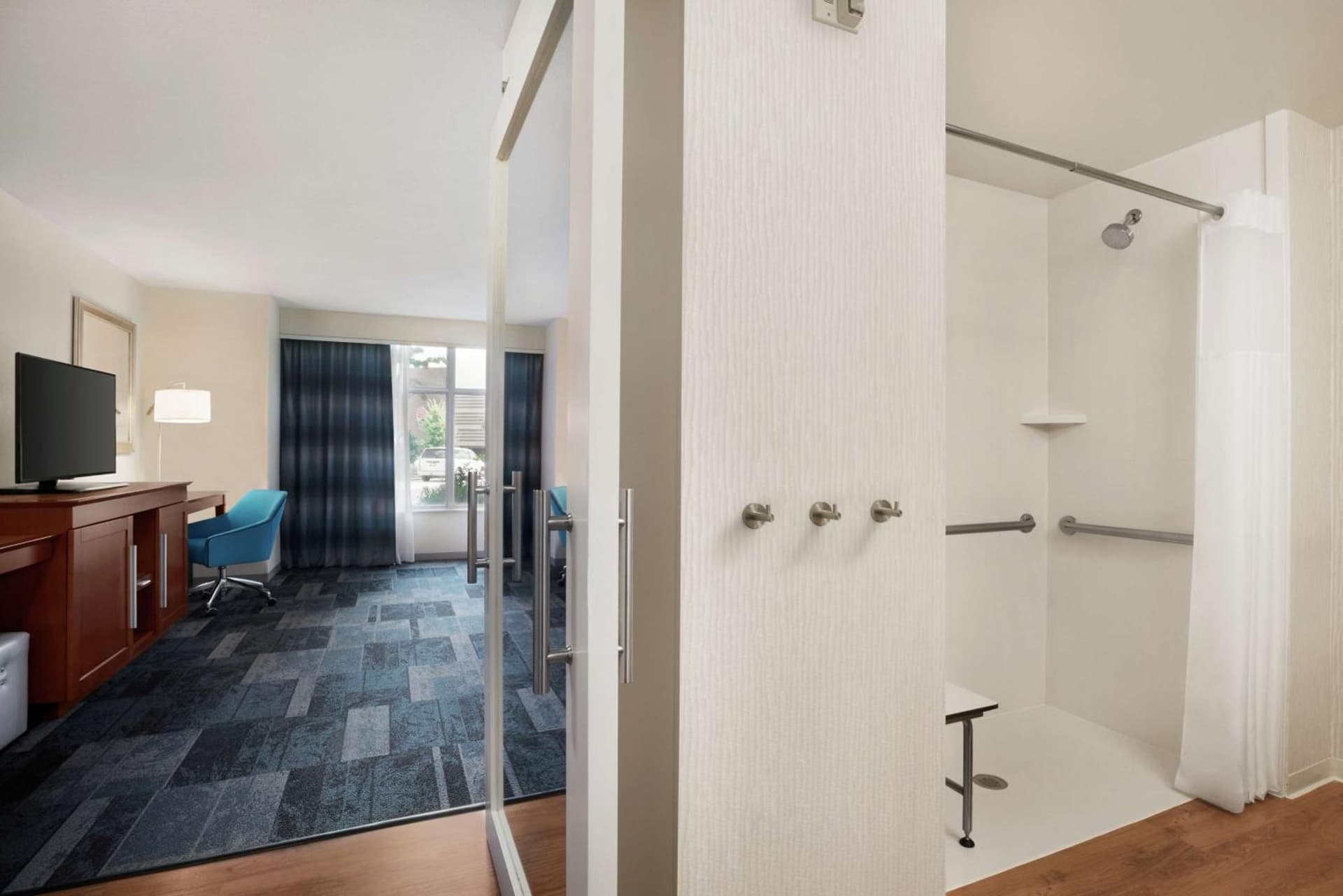 Hampton Inn & Suites Rosemont Chicago O'Hare gallery photo in Rosemont, IL — image 25