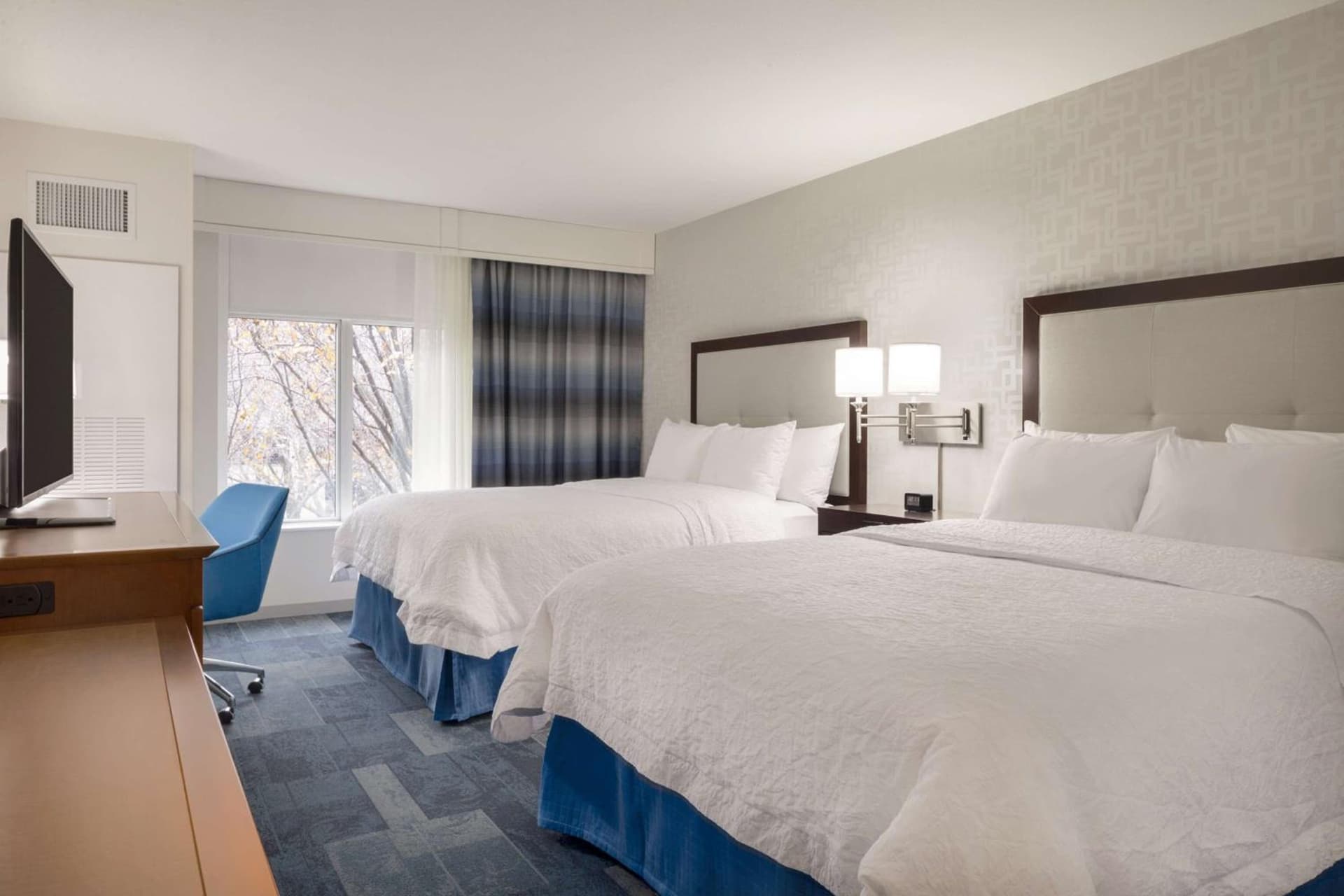 Hampton Inn & Suites Rosemont Chicago O'Hare gallery photo in Rosemont, IL — image 7