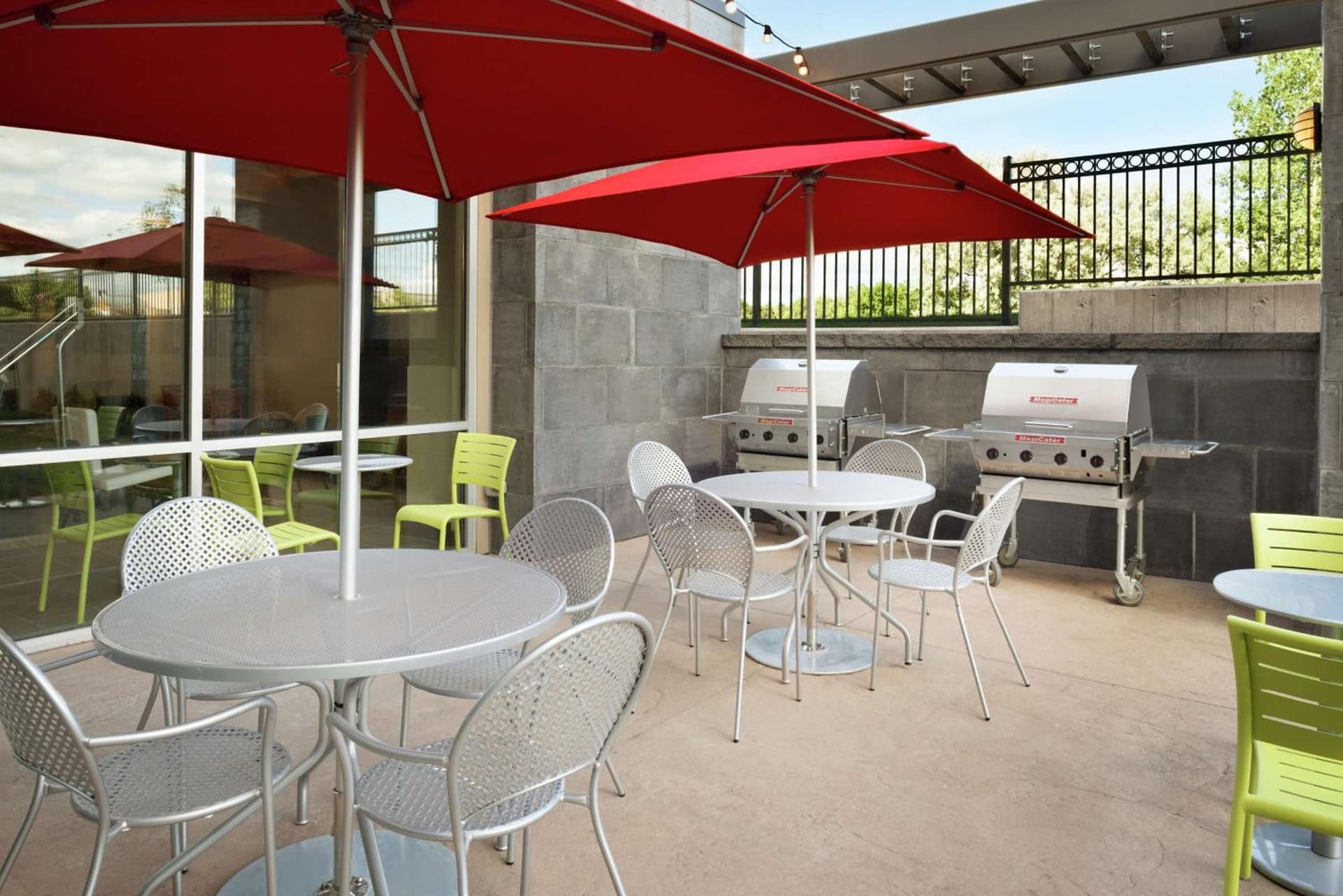 Home2 Suites by Hilton Roseville Minneapolis property views in Roseville, MN — gallery photo 3