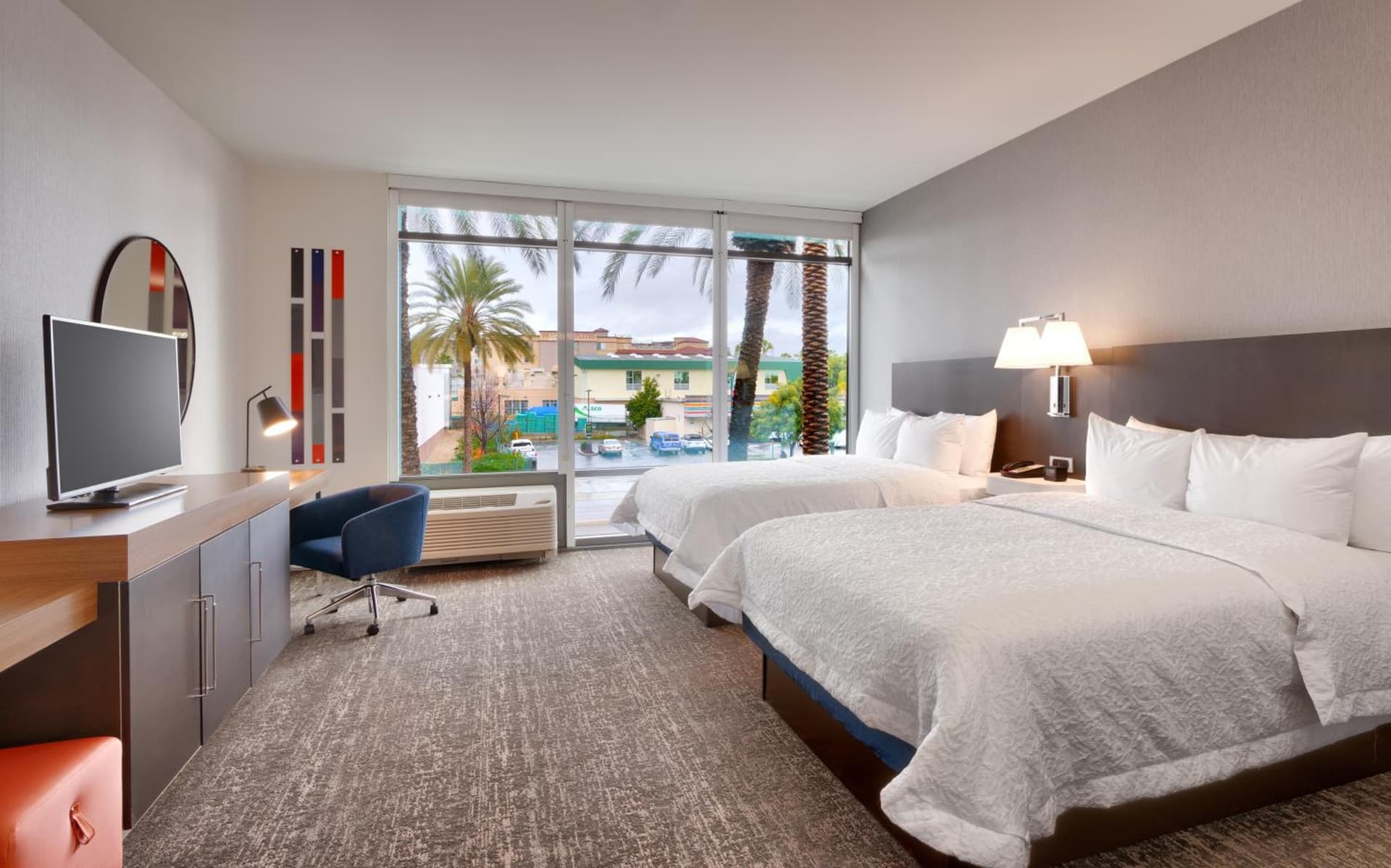 Hampton Inn & Suites Anaheim Resort Convention Center gallery photo in Anaheim, CA — image 67
