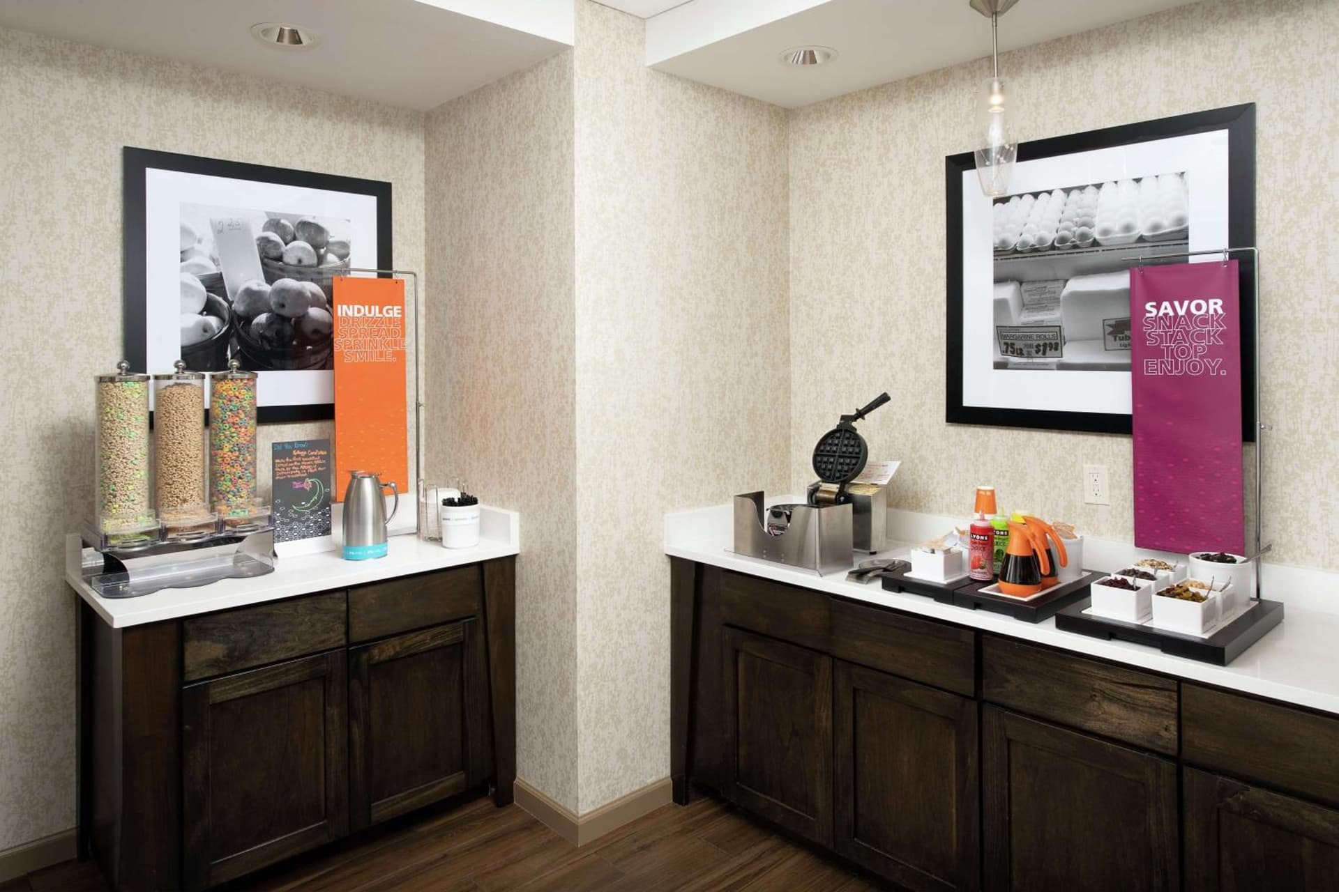 Hampton Inn Denver Tech Center South interior in Centennial, CO — gallery photo 2