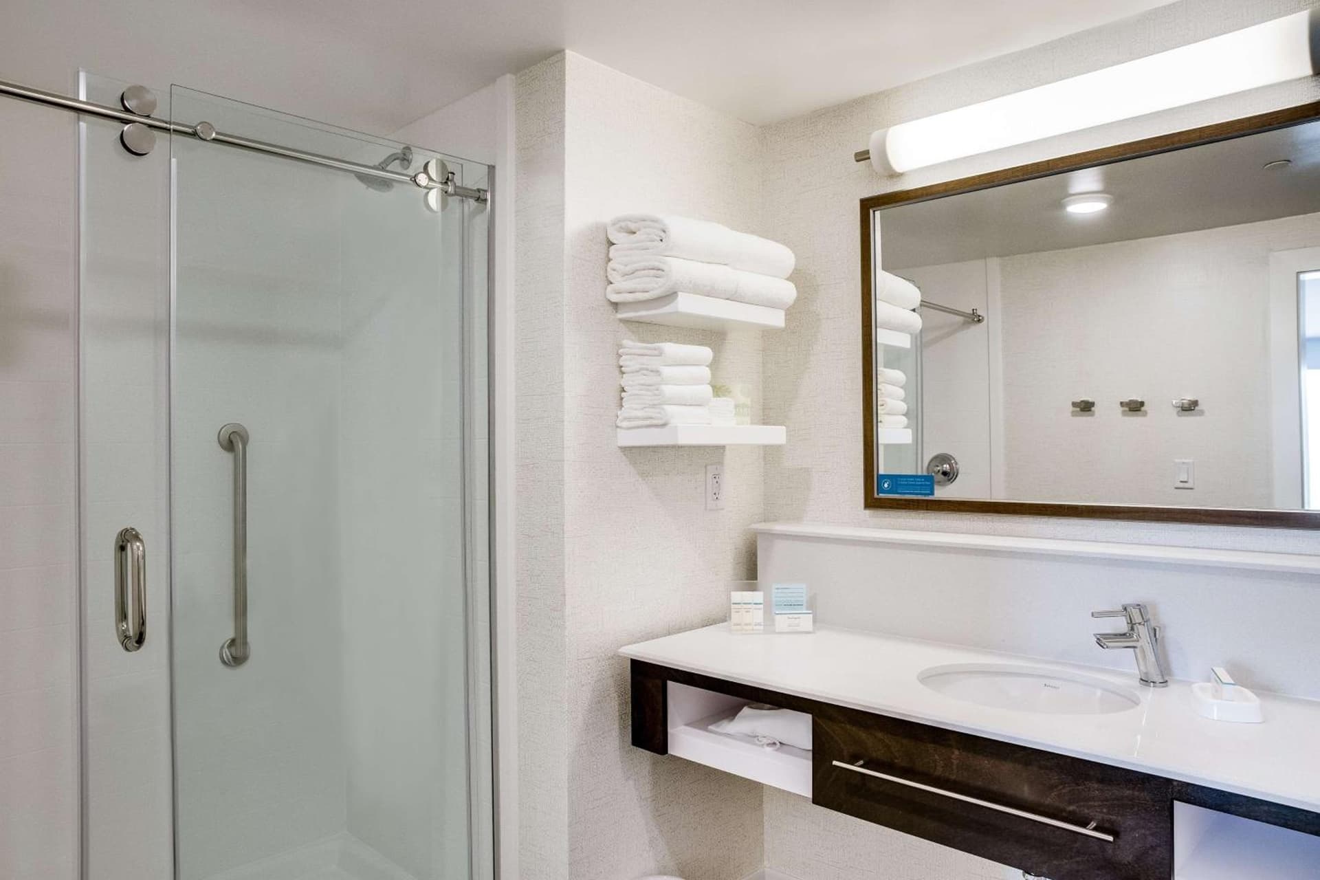 Hampton Inn & Suites Fort Worth Downtown gallery photo in Fort Worth, TX — image 7