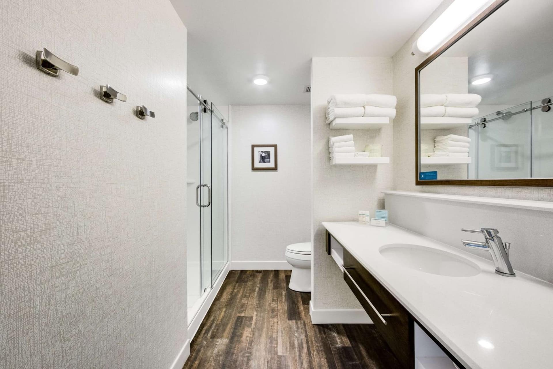 Hampton Inn & Suites Fort Worth Downtown property views in Fort Worth, TX — gallery photo 3