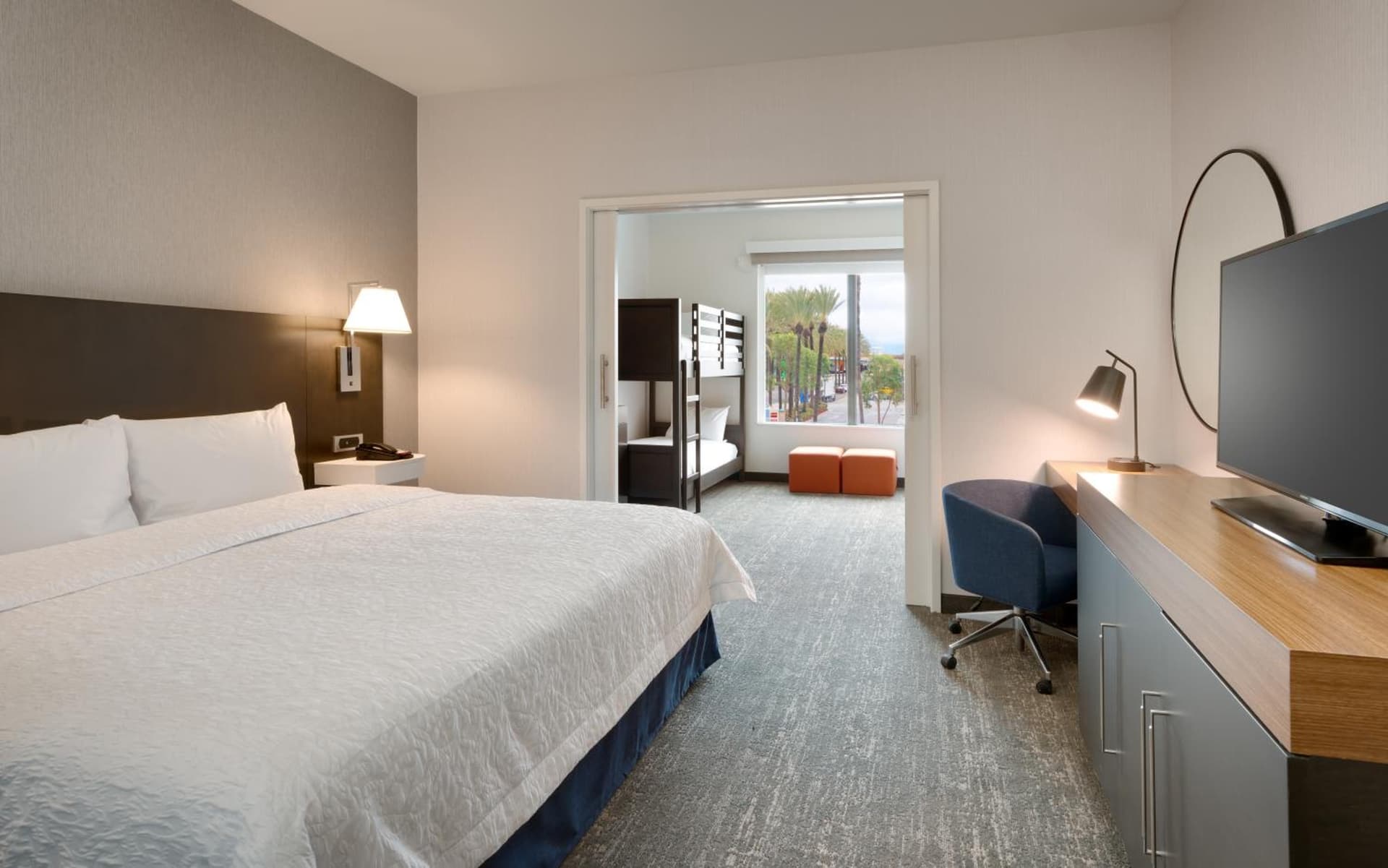 Hampton Inn & Suites Anaheim Resort Convention Center gallery photo in Anaheim, CA — image 16