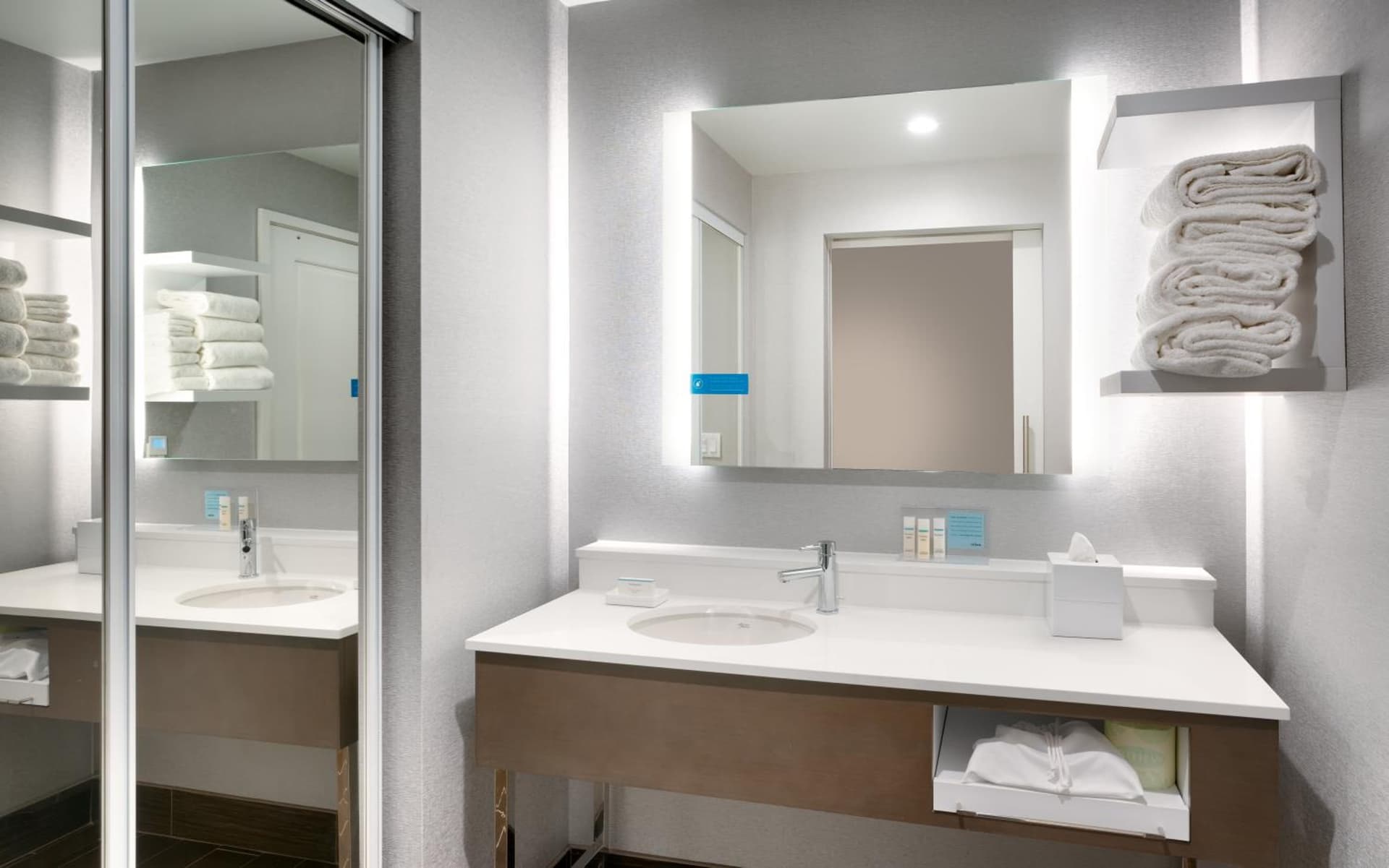 Hampton Inn & Suites Anaheim Resort Convention Center gallery photo in Anaheim, CA — image 66