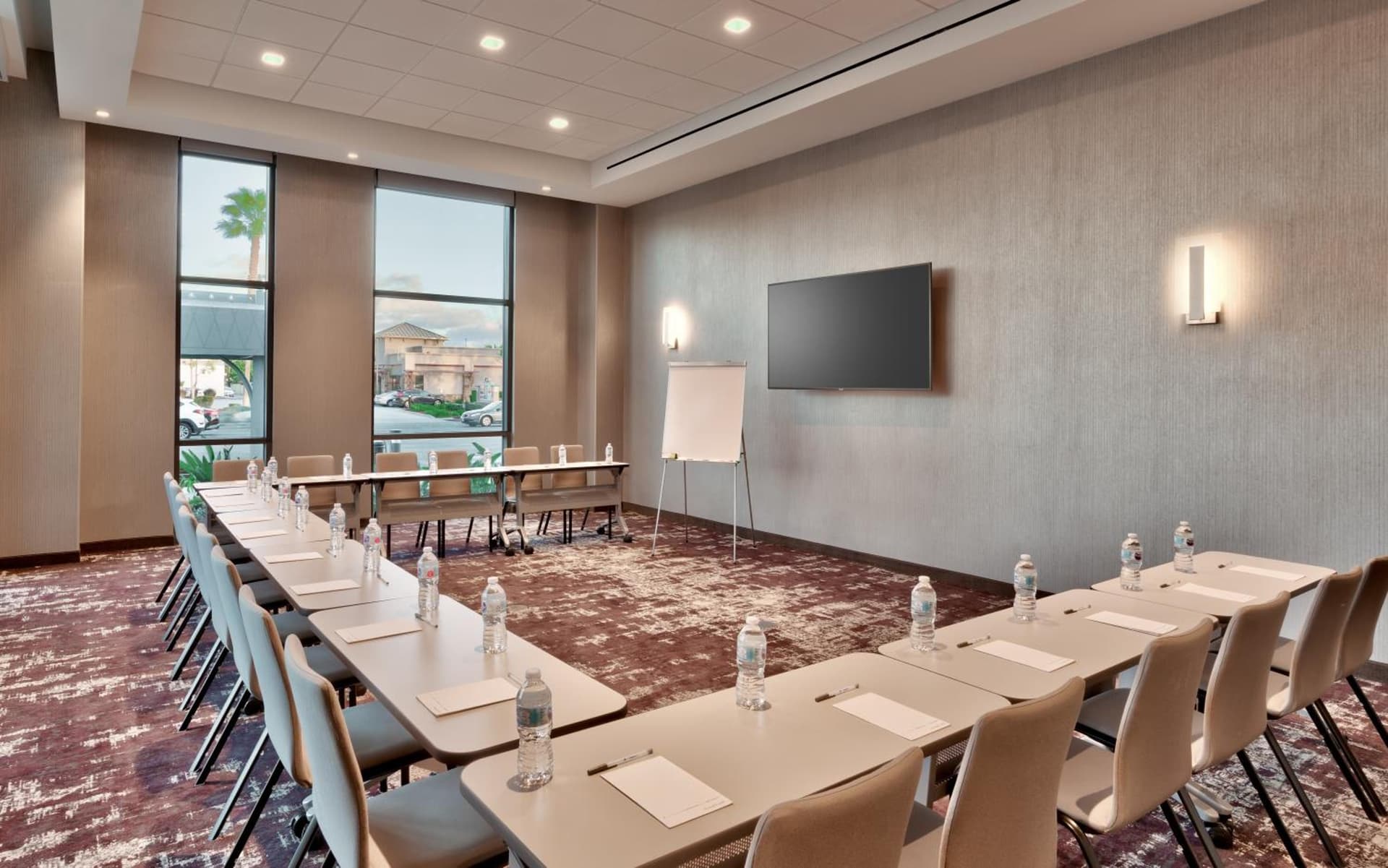 Hampton Inn & Suites Anaheim Resort Convention Center gallery photo in Anaheim, CA — image 24