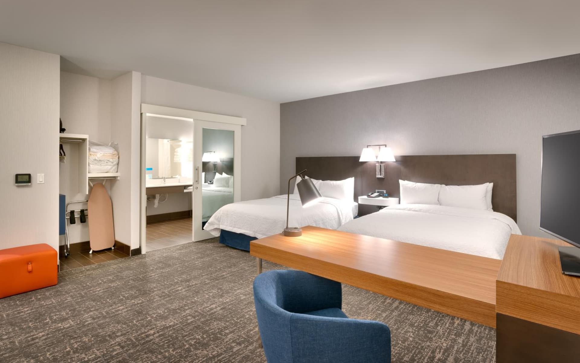 Hampton Inn & Suites Anaheim Resort Convention Center gallery photo in Anaheim, CA — image 60