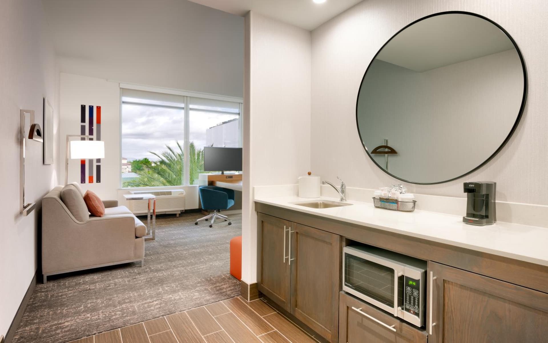 Hampton Inn & Suites Anaheim Resort Convention Center gallery photo in Anaheim, CA — image 31