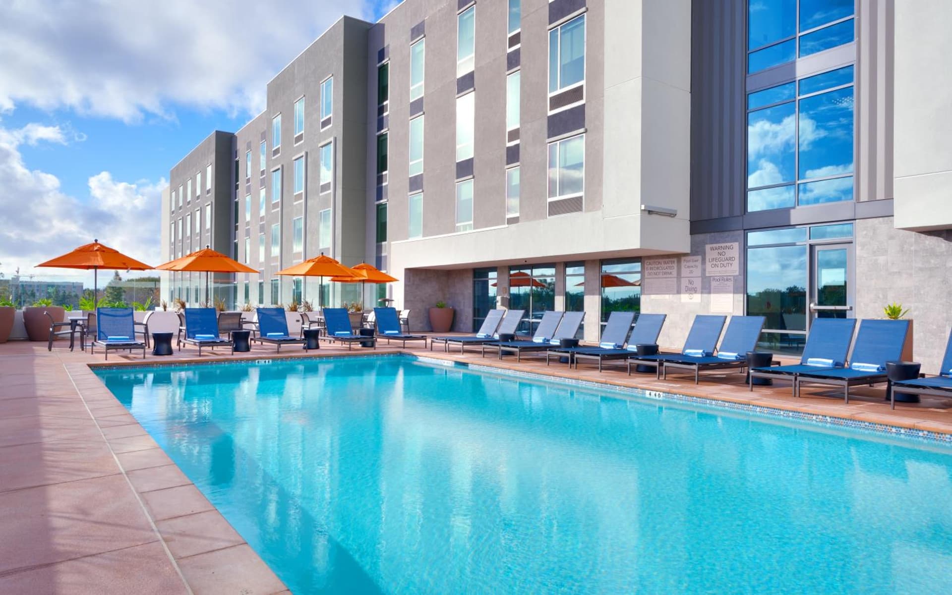 Hampton Inn & Suites Anaheim Resort Convention Center gallery photo in Anaheim, CA — image 30